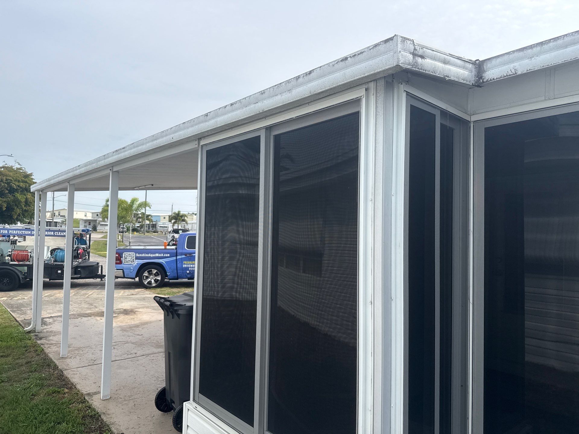 Mobile Home Soft Wash in Desoto/Tidevue Estates – Ellenton, FL by Sunshine AquaWash