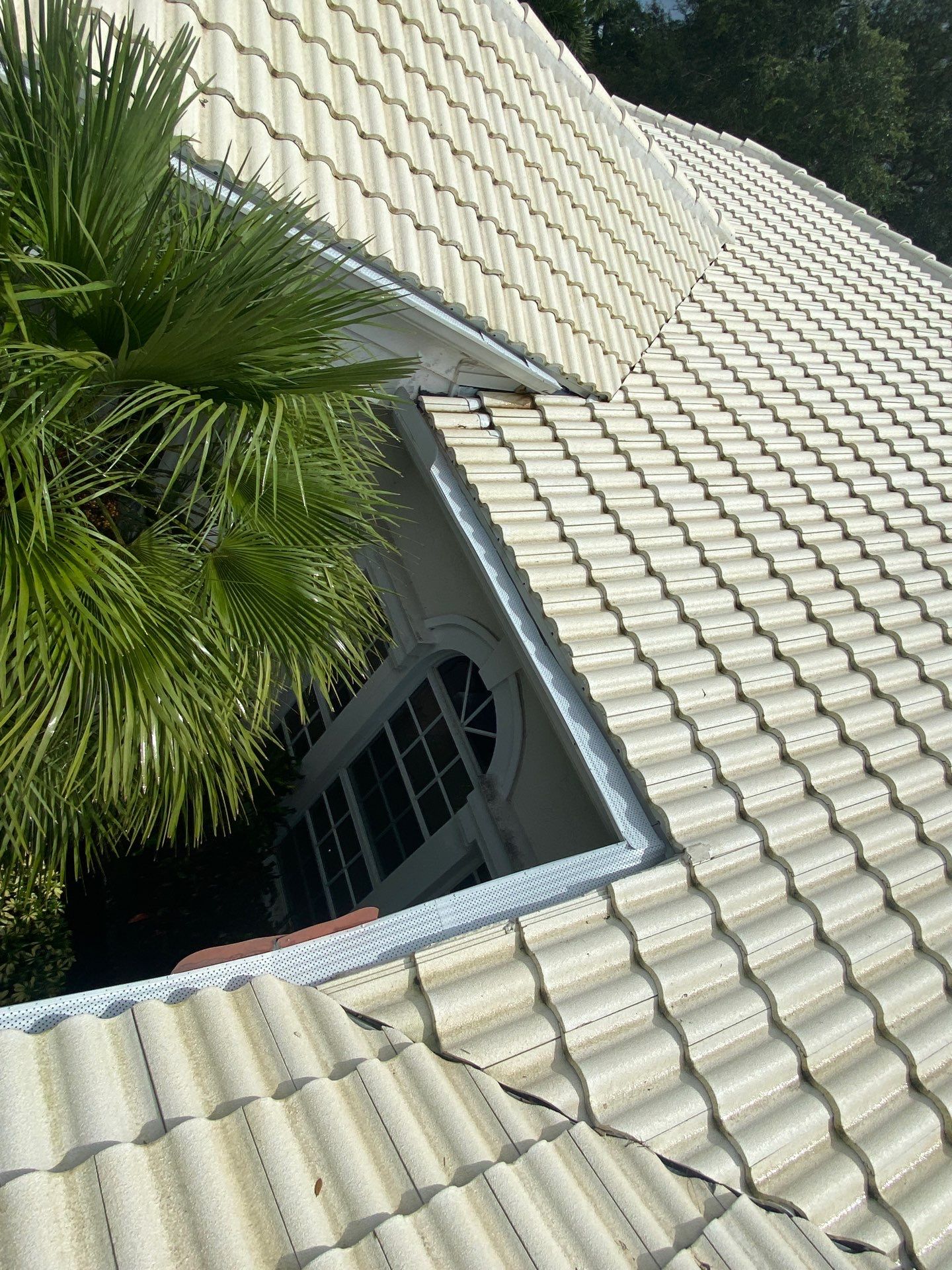 Leaf Guard using Gutter Guards for Florida Home by Gutter Professors