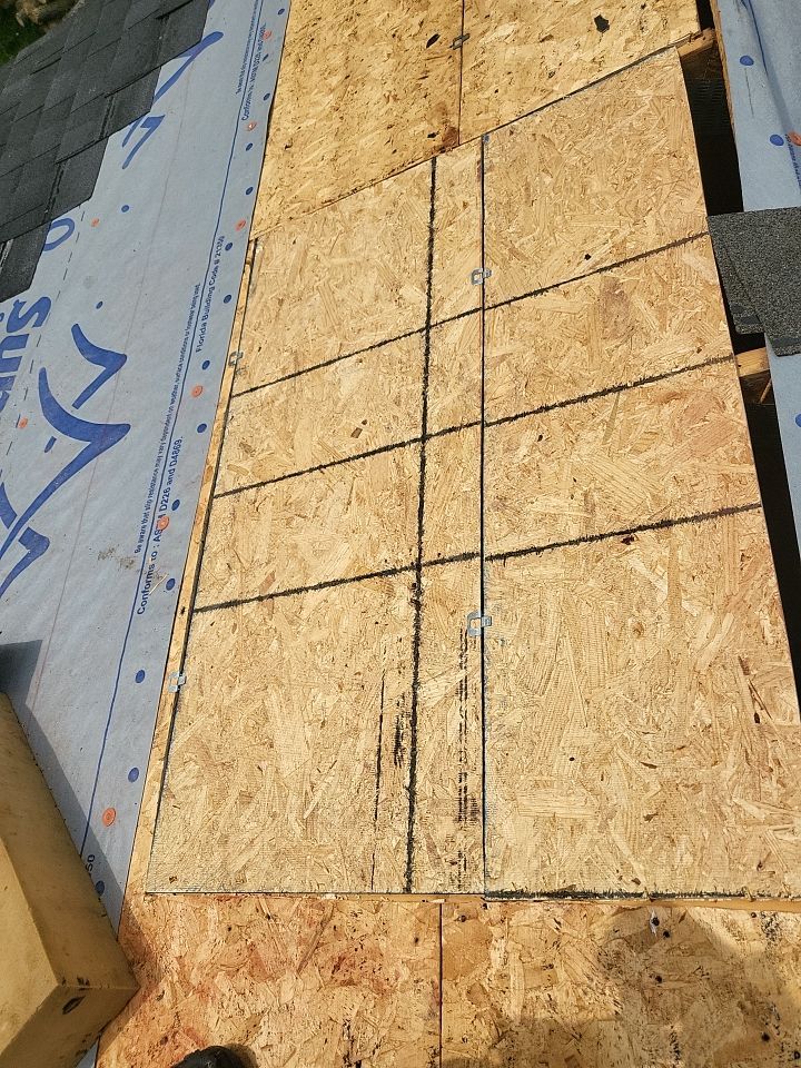 ATLAS PINNACLE COLOR: BLACK SHADOW by Eagle Eye Roofing