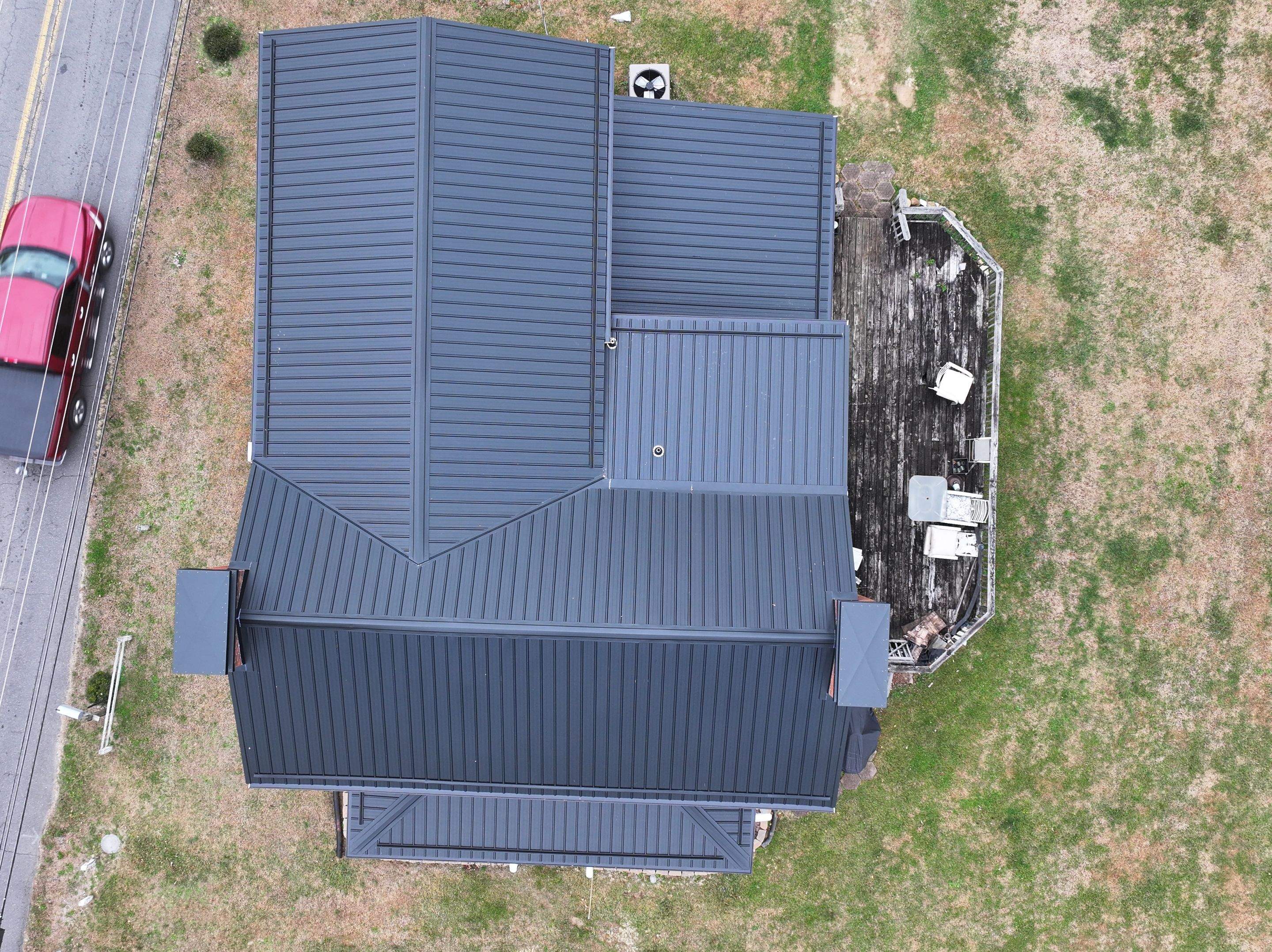 Phillips Residence by Omnia Roofing