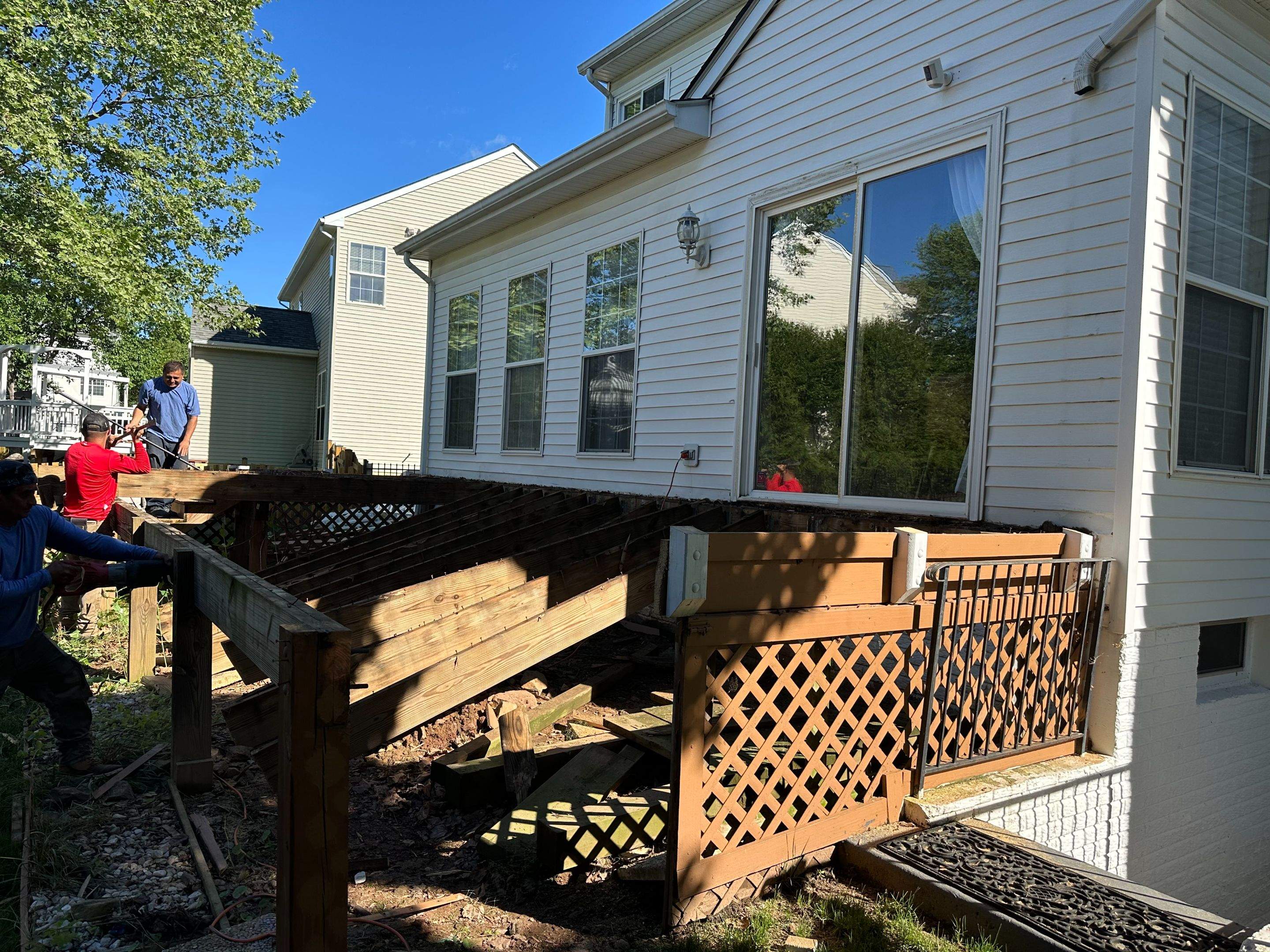 New Trex Composite Deck in Ashburn, VA by Sunburst Construction Inc