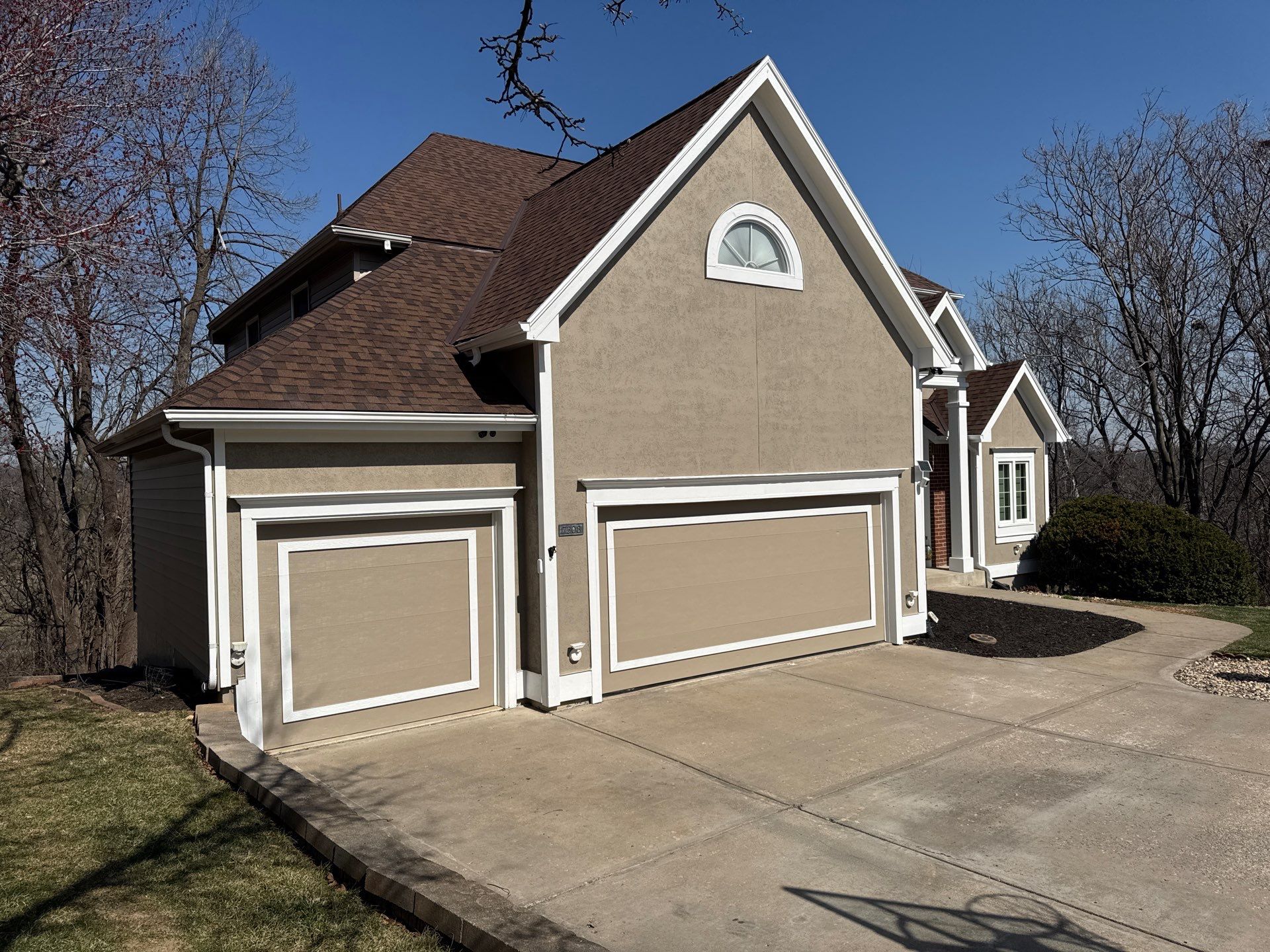 Siding Installation using Clay Market Square by EEC Windows, Siding & Roofing