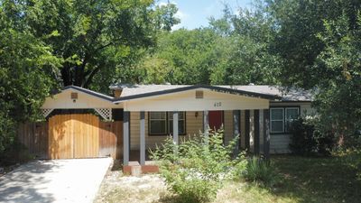 Mixed Roof System – Oakridge Driftwood + Flat Roof Section | Austin, TX