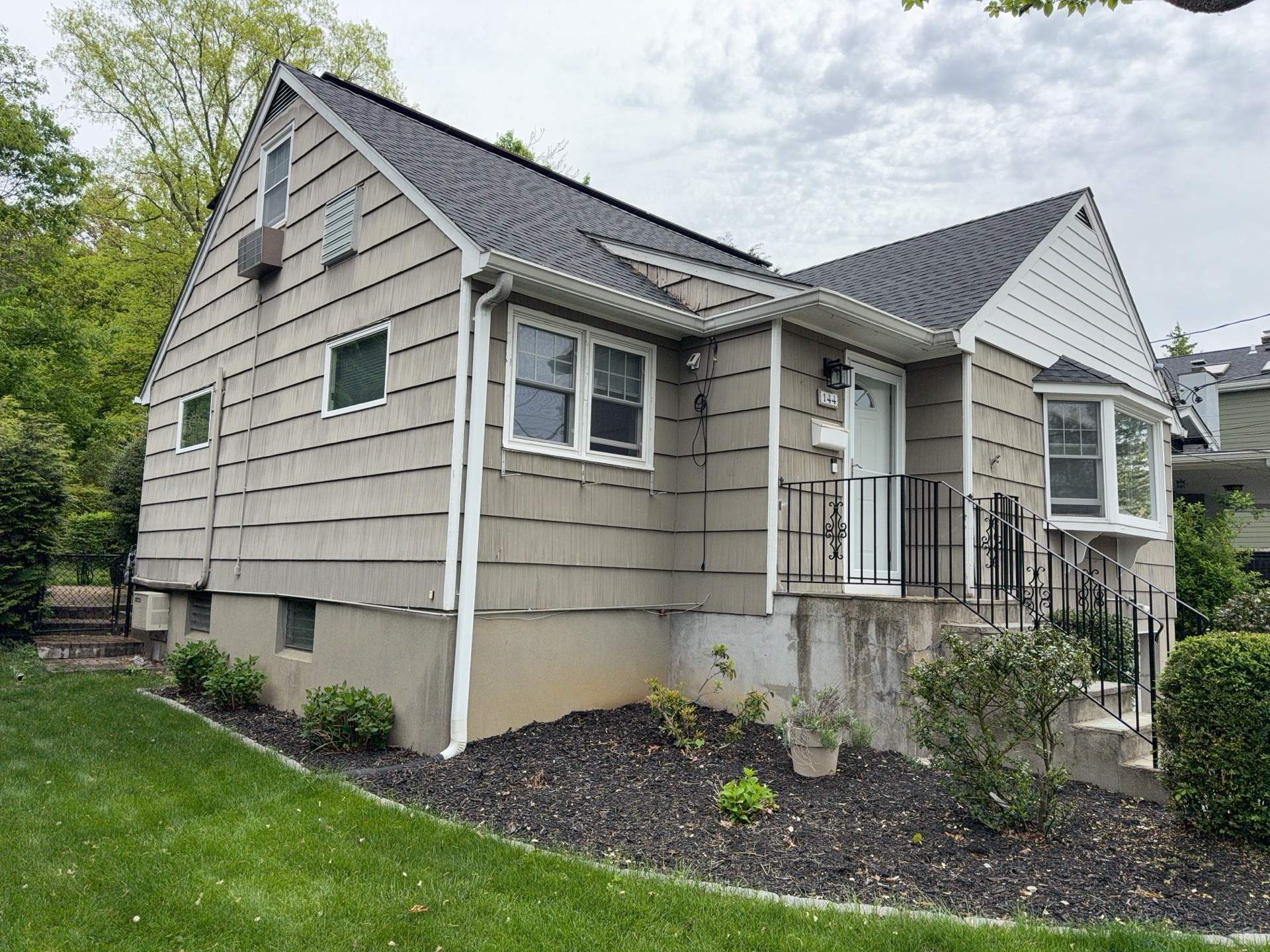 James Hardie Blue-Gray Lap and Board & Batten in Croton-on-Hudson, NY by Ideal Siding - Westchester