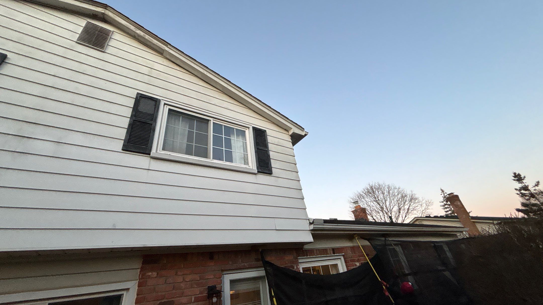 Siding Replacement using Alside Charcoal Smoke and Roof Replacement using Owens Corning Peppercorn by 180 Contractors