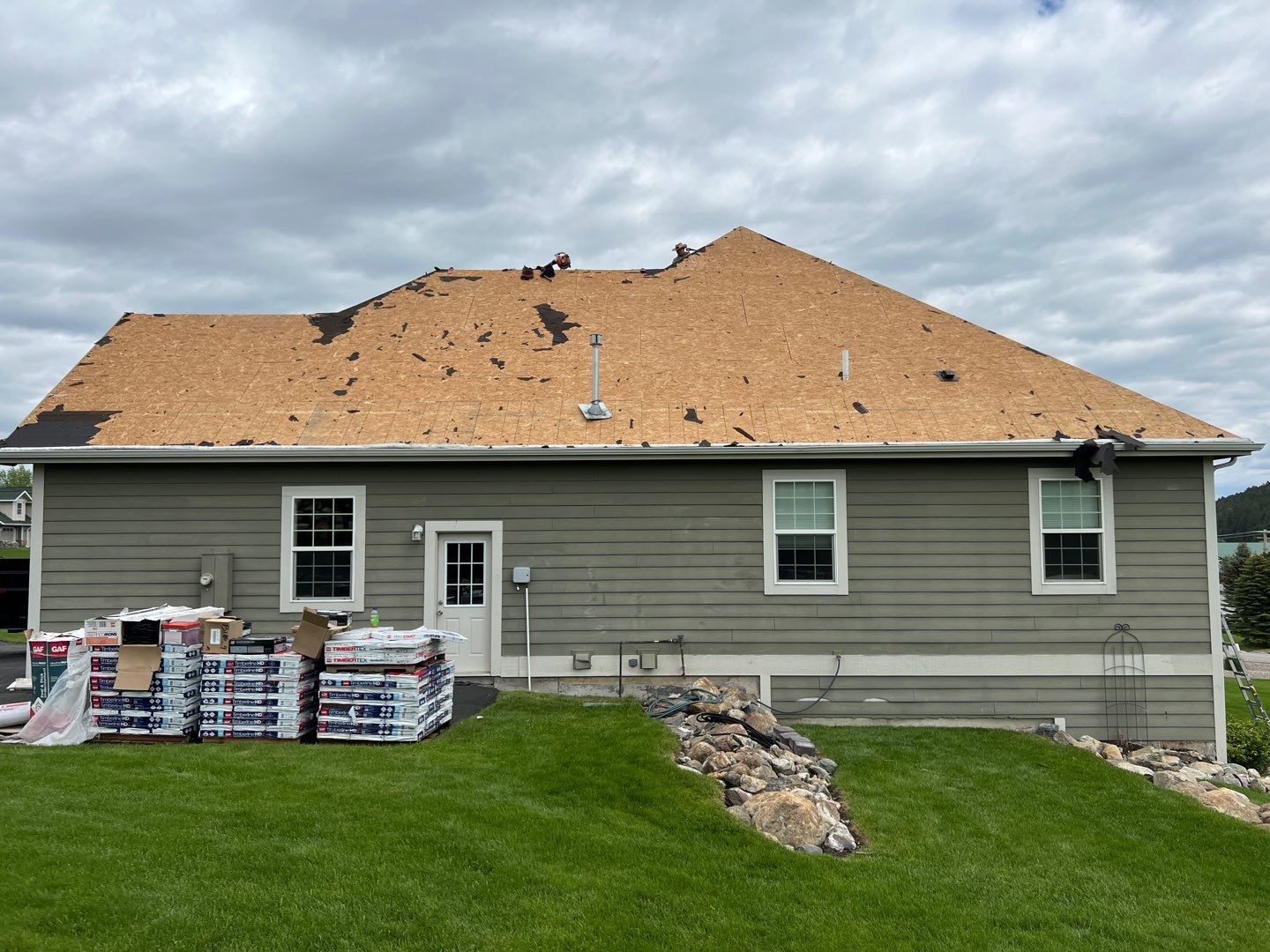 GAF Timberline HDZ - Weathered Wood by Montana Roofing Solutions