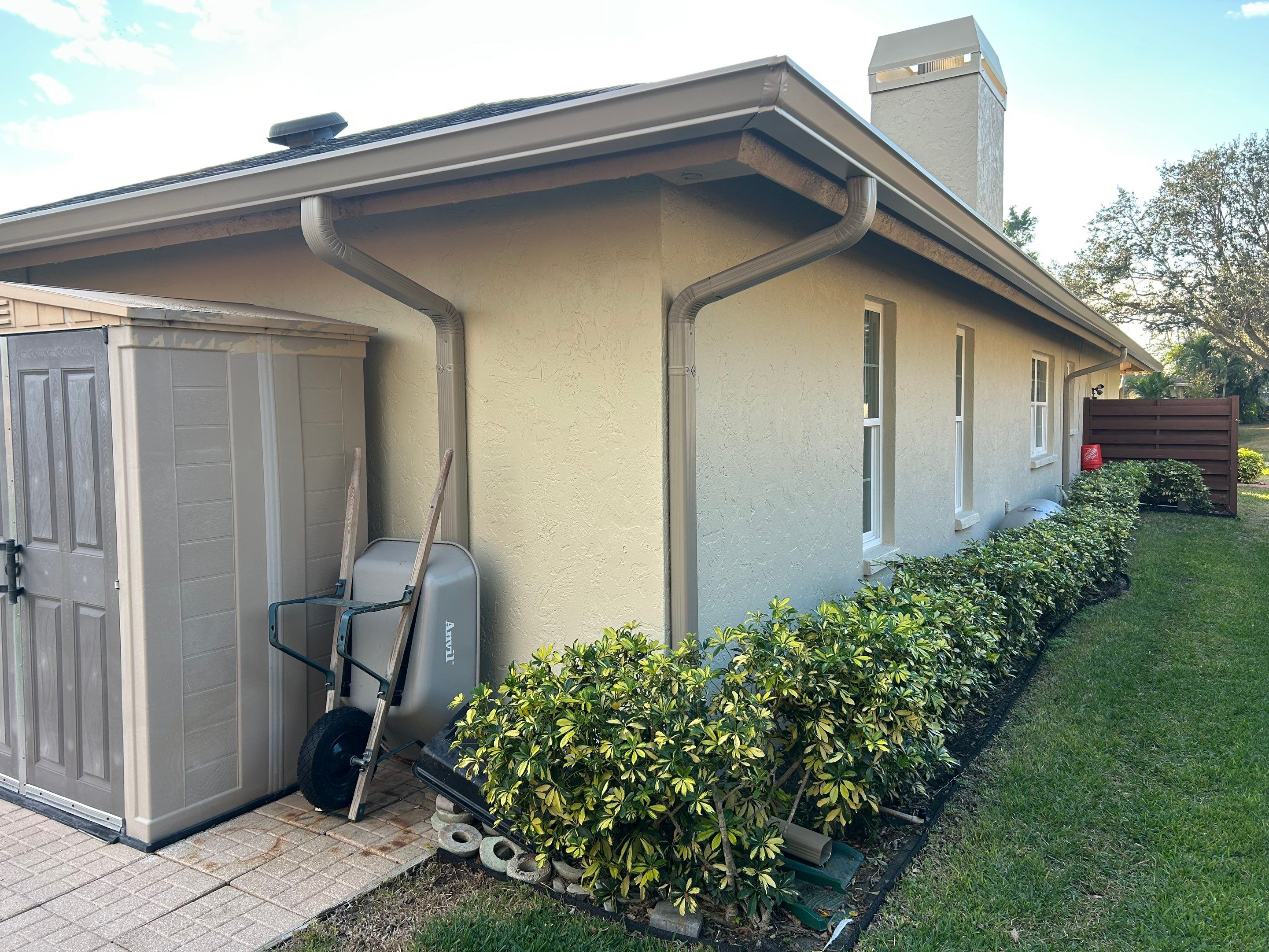 Seamless Gutter Replacement for Sarasota's homes by Gutter Professors
