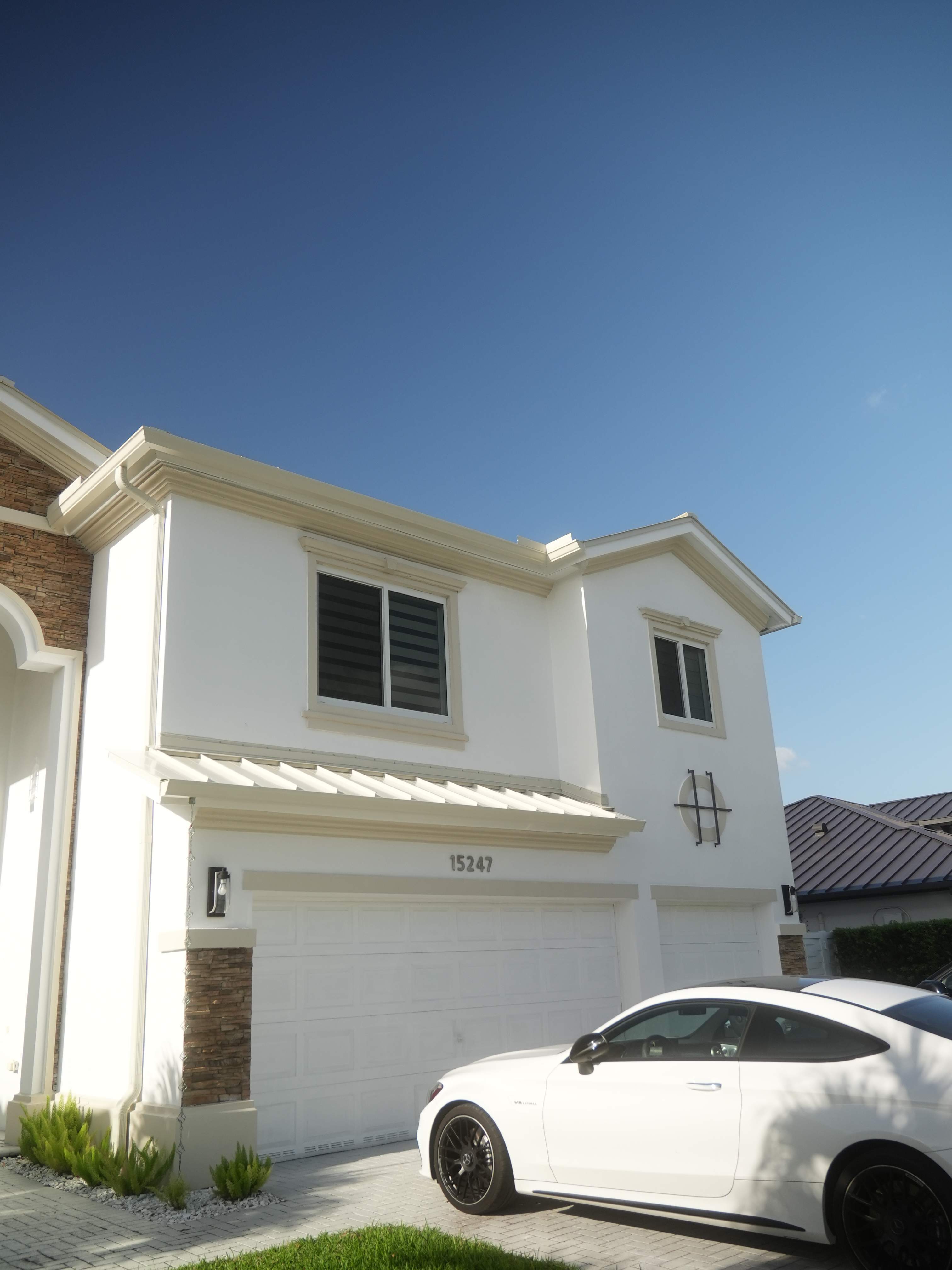 Metal Roof - Galvalume - Almond by Istueta Roofing