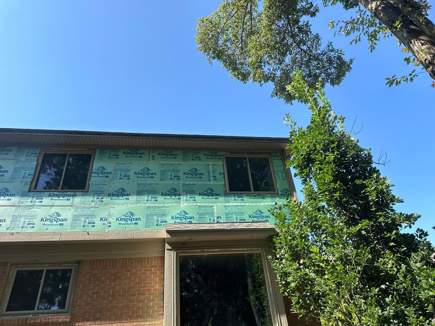 Roof Replacement using Owens Corning Peppercorn and Siding Replacement using Ascend Charcoal Smoke by 180 Contractors