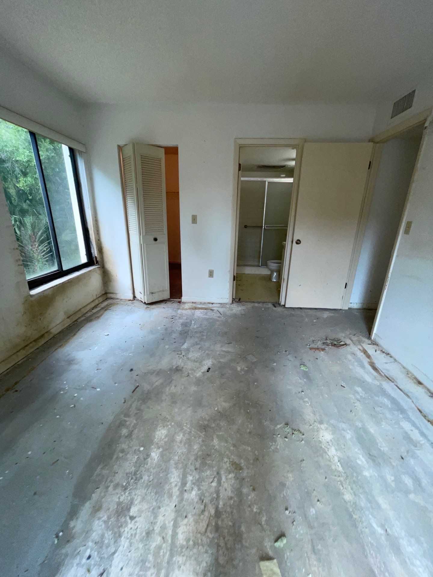 Horder house with Mold and Bacterial Contamination Issues  by Bay Coast Restoration 