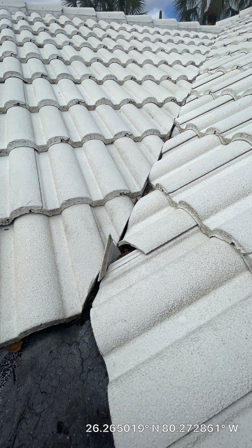 π Customer Spotlight: Lee M. (Black Boater) β Aastro Roofing Delivers Exceptional Service Again! π by Aastro Roofing