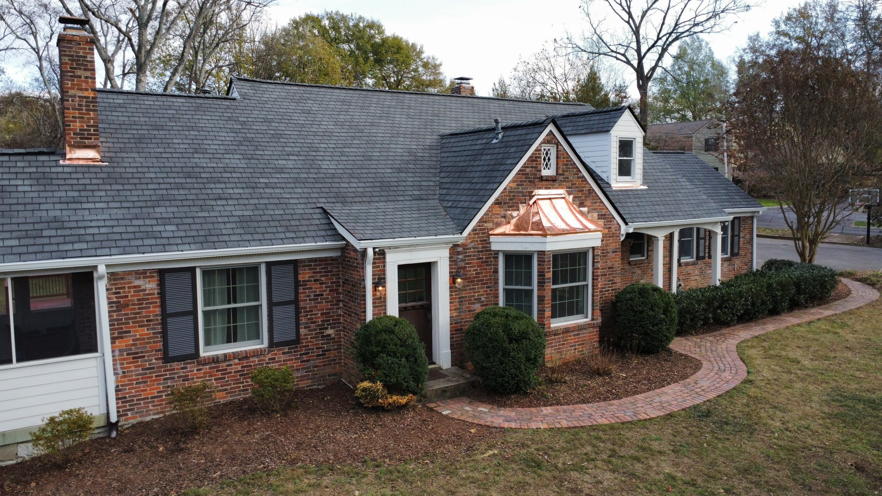 GAF Slateline Shingles with Copper Standing Seam and Flashings by Undersun Roofing 