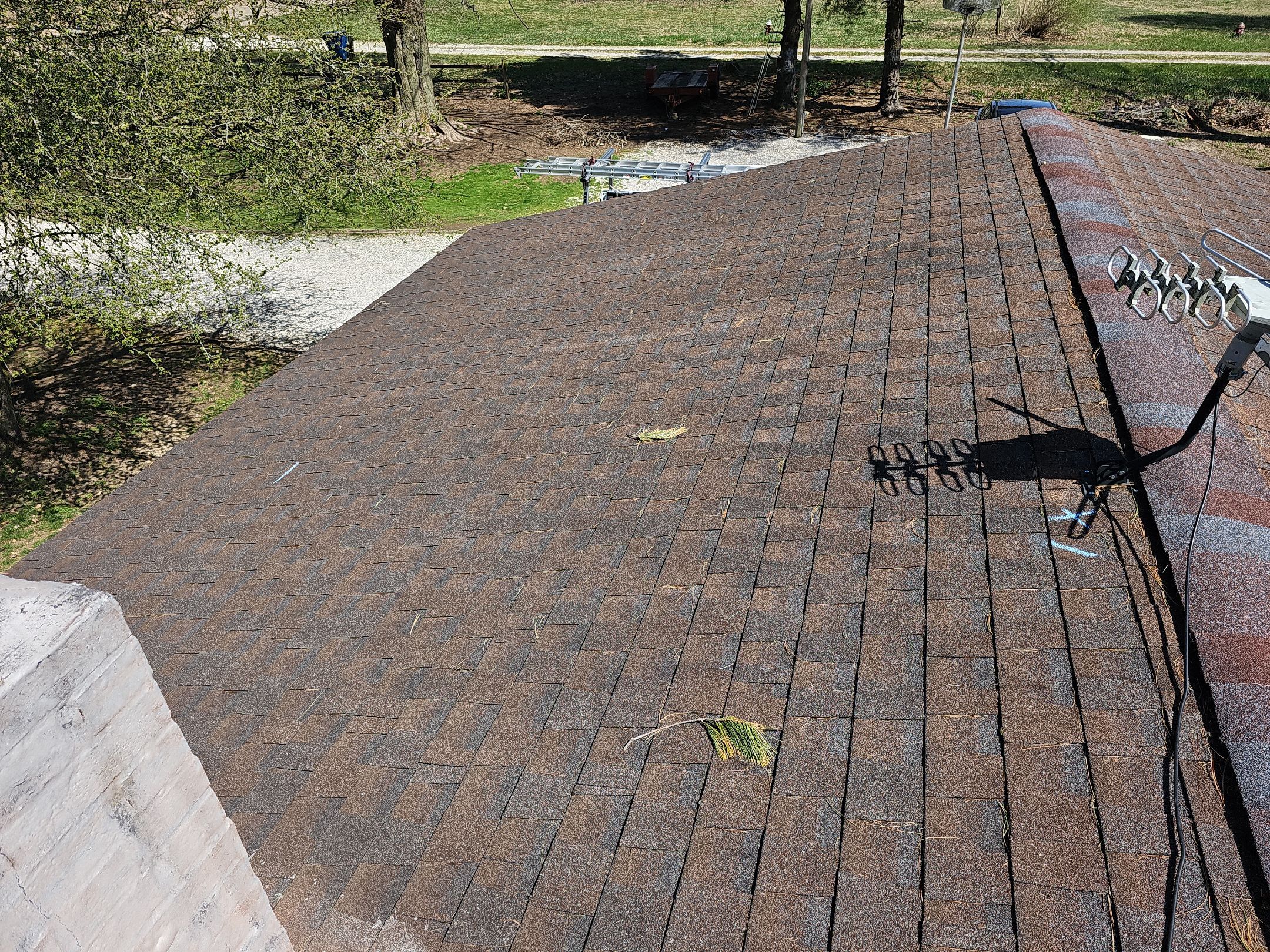 ATLAS PINNACLE COLOR: HEATHERBLEND by Eagle Eye Roofing