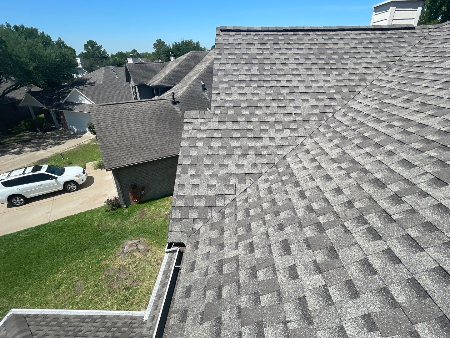 GAF HDZ - Weathered Wood by Elite Roofing LLC