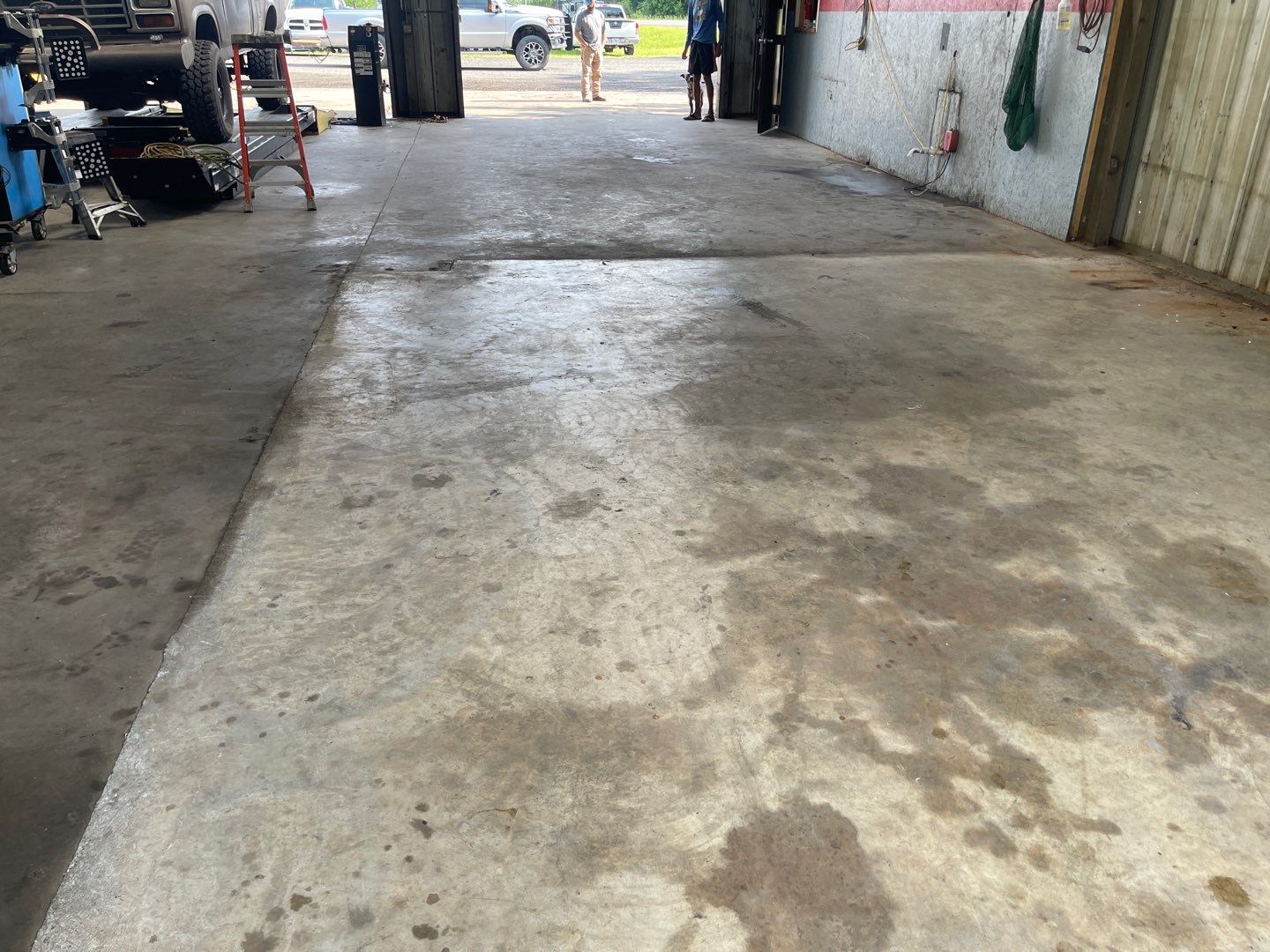 Auto Shop Project in Mayo, FL in Tidal wave by Cross Creek Concrete Coatings