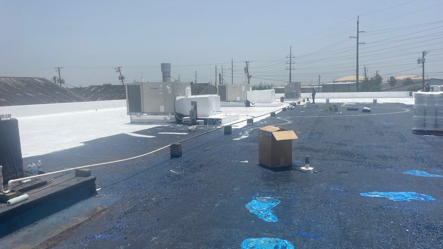 Dirty leaking Gravel Roof by Bayfront Roofing and Construction