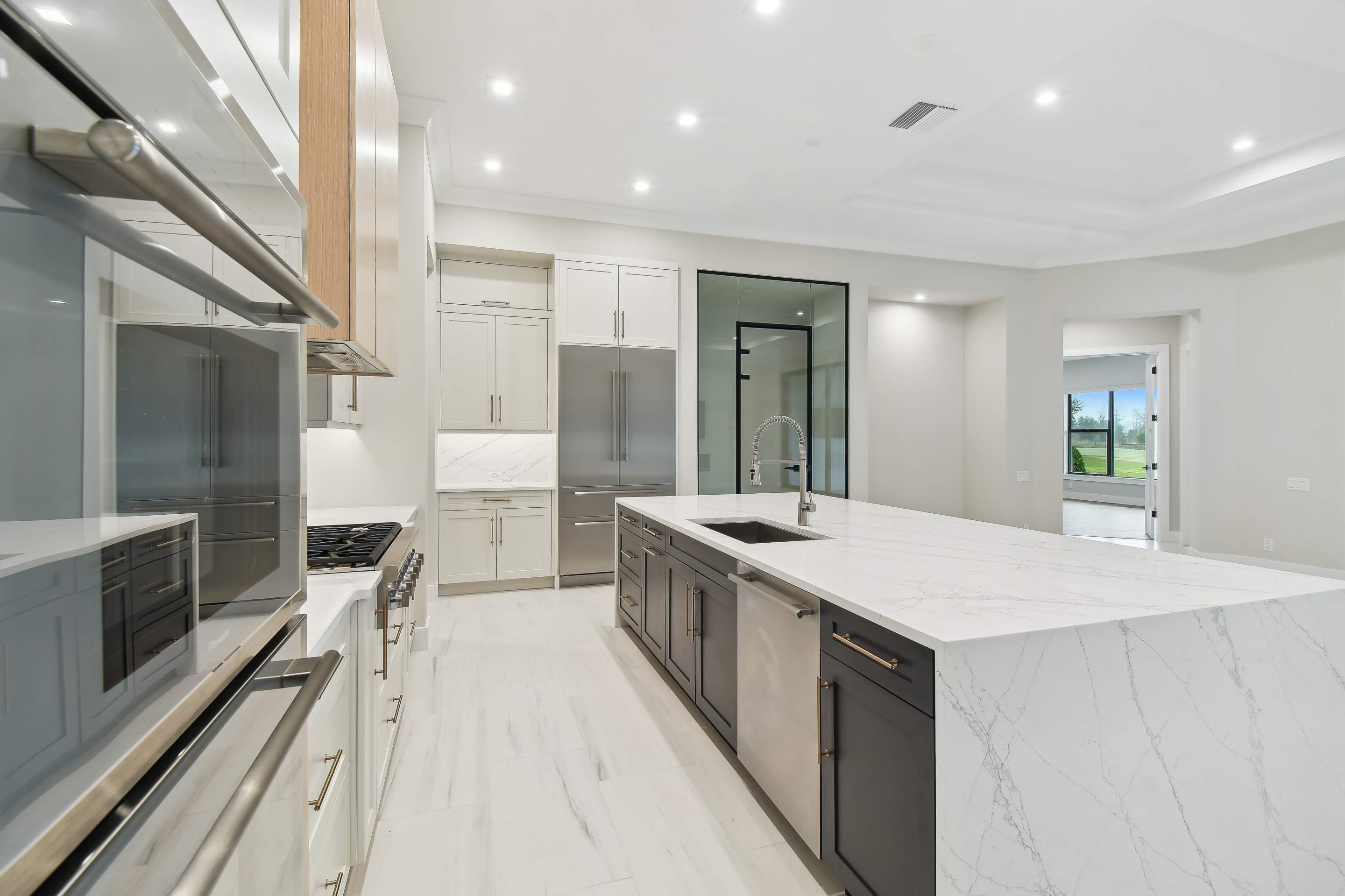 Custom Livorno by Lyons Heritage Tampa, LLC