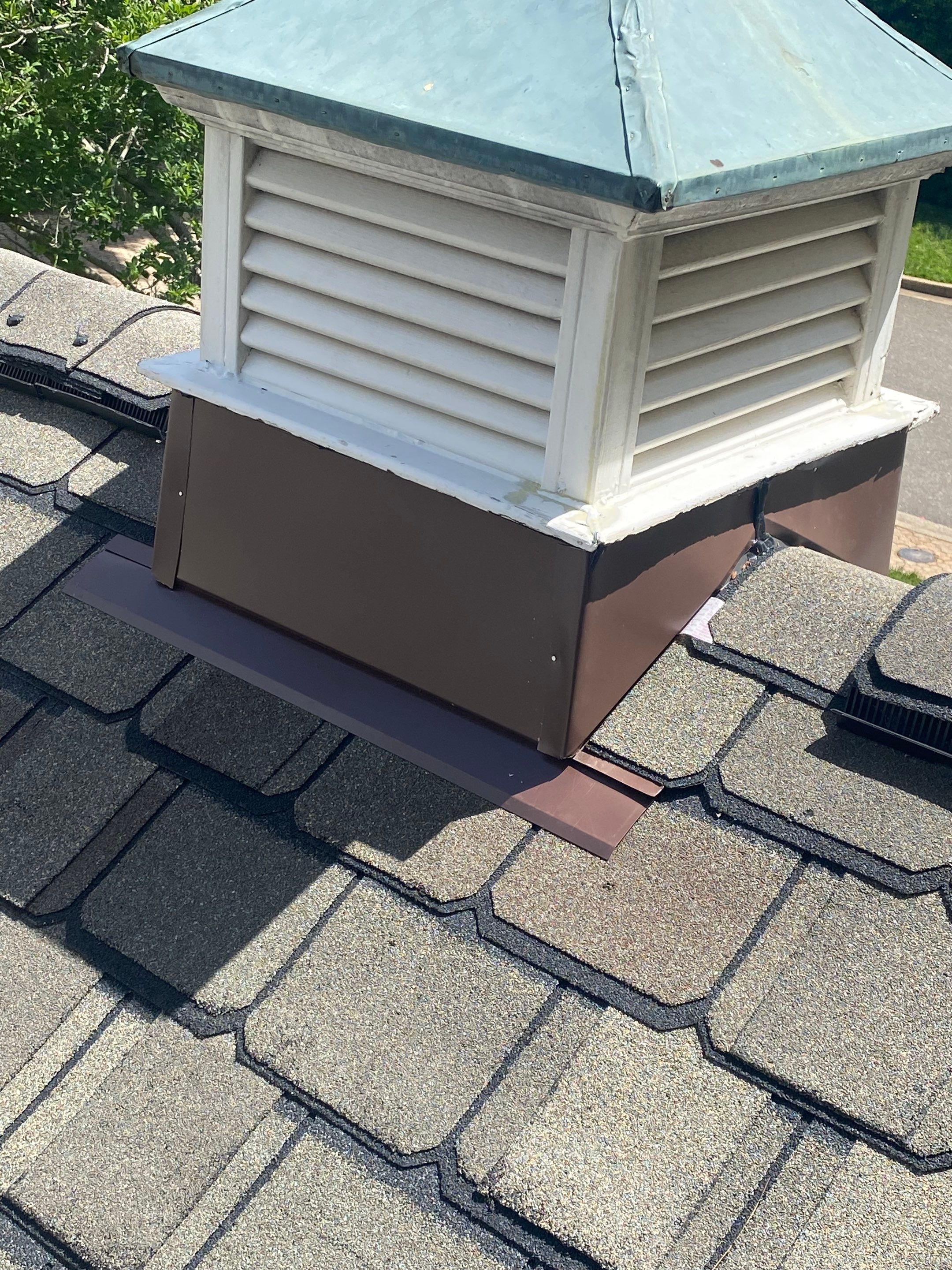 Arlington: CertainTeed Grand Manor Designer Shingles in Weathered Wood by RM Banning, Inc.