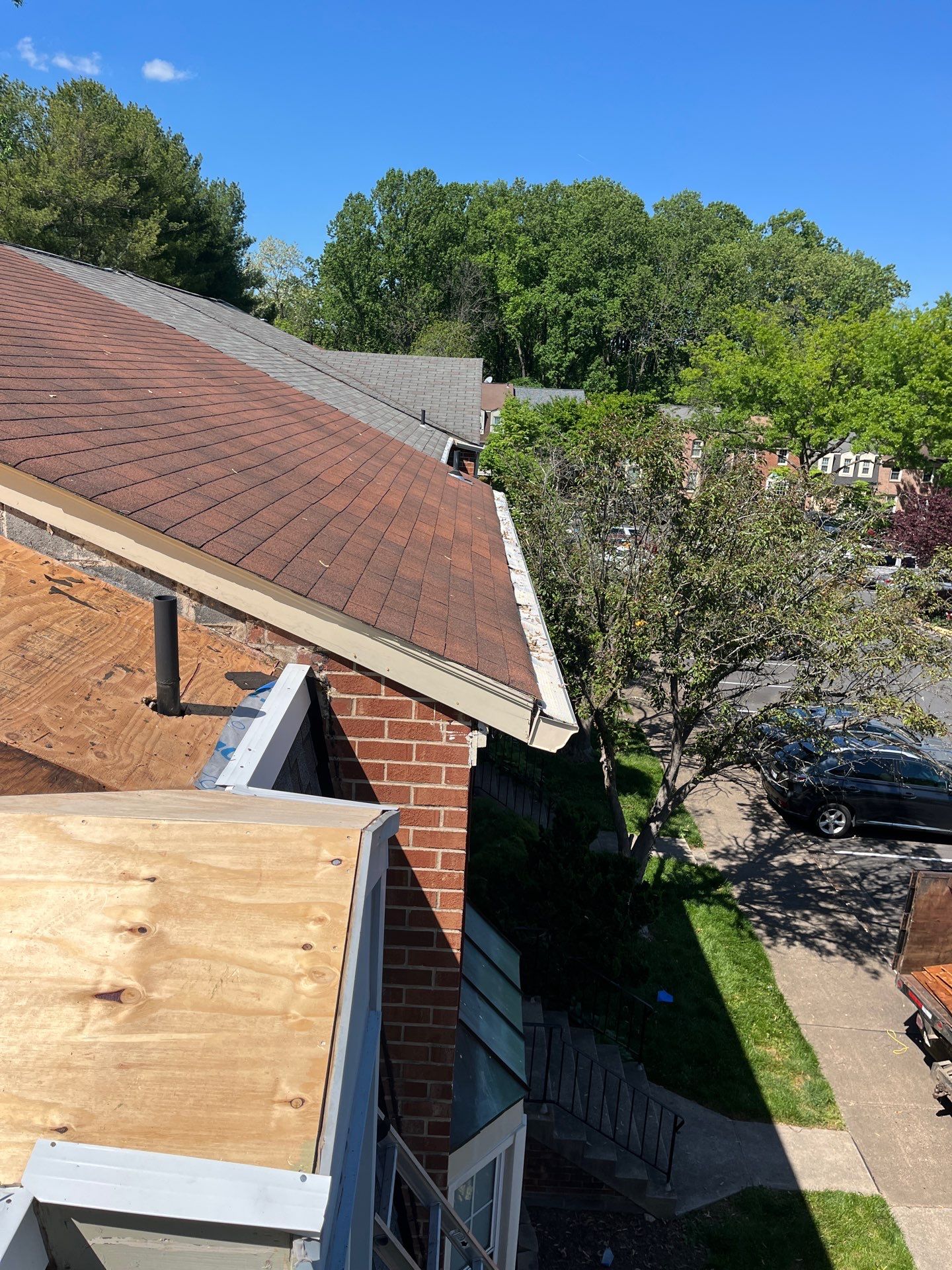 Oakton: CertainTeed Landmark Pro Designer Shingles in Max Def Pewter by RM Banning, Inc.