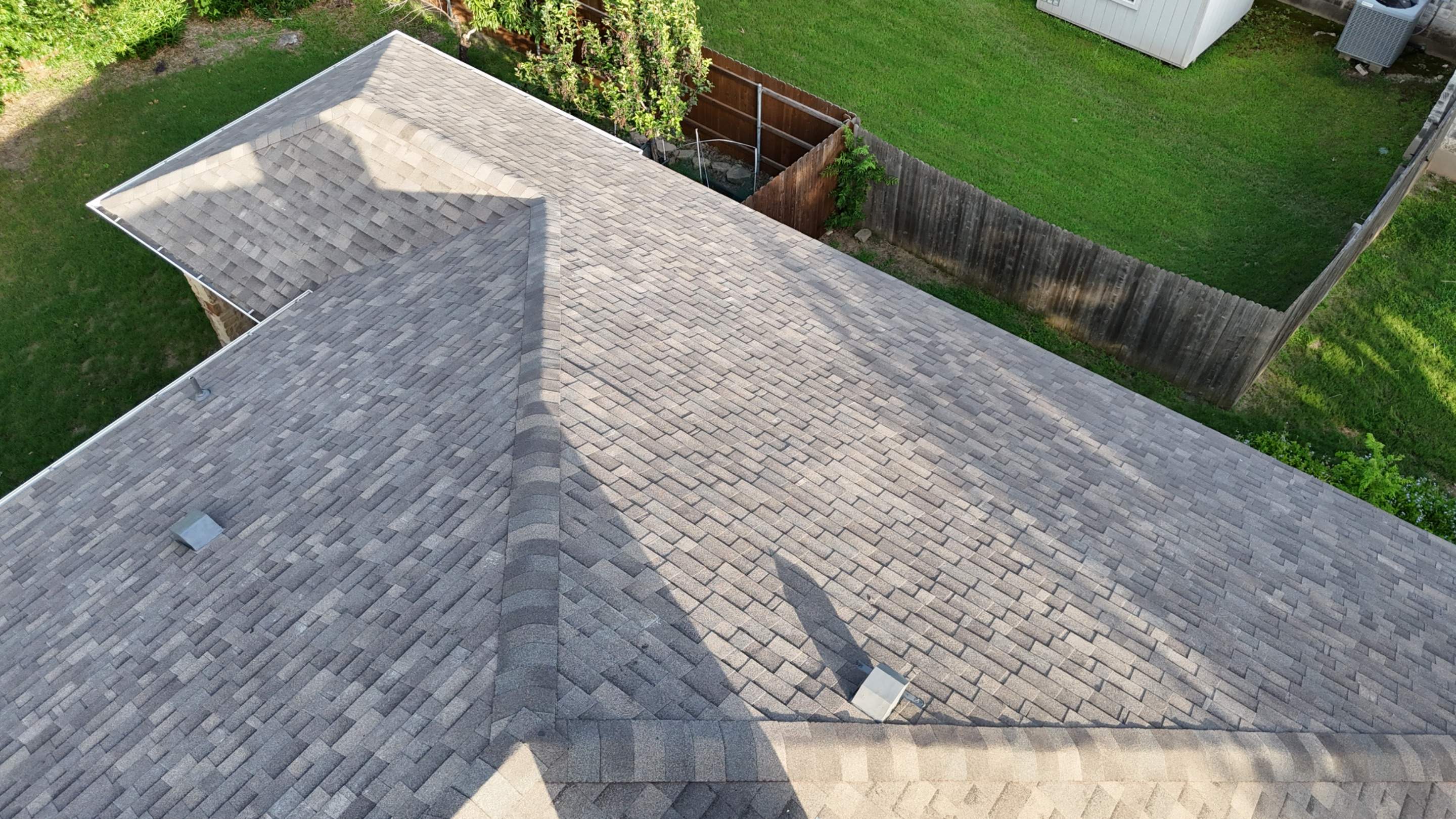 Weathered Wood - Malarkey Vista by RoofsOnly.com