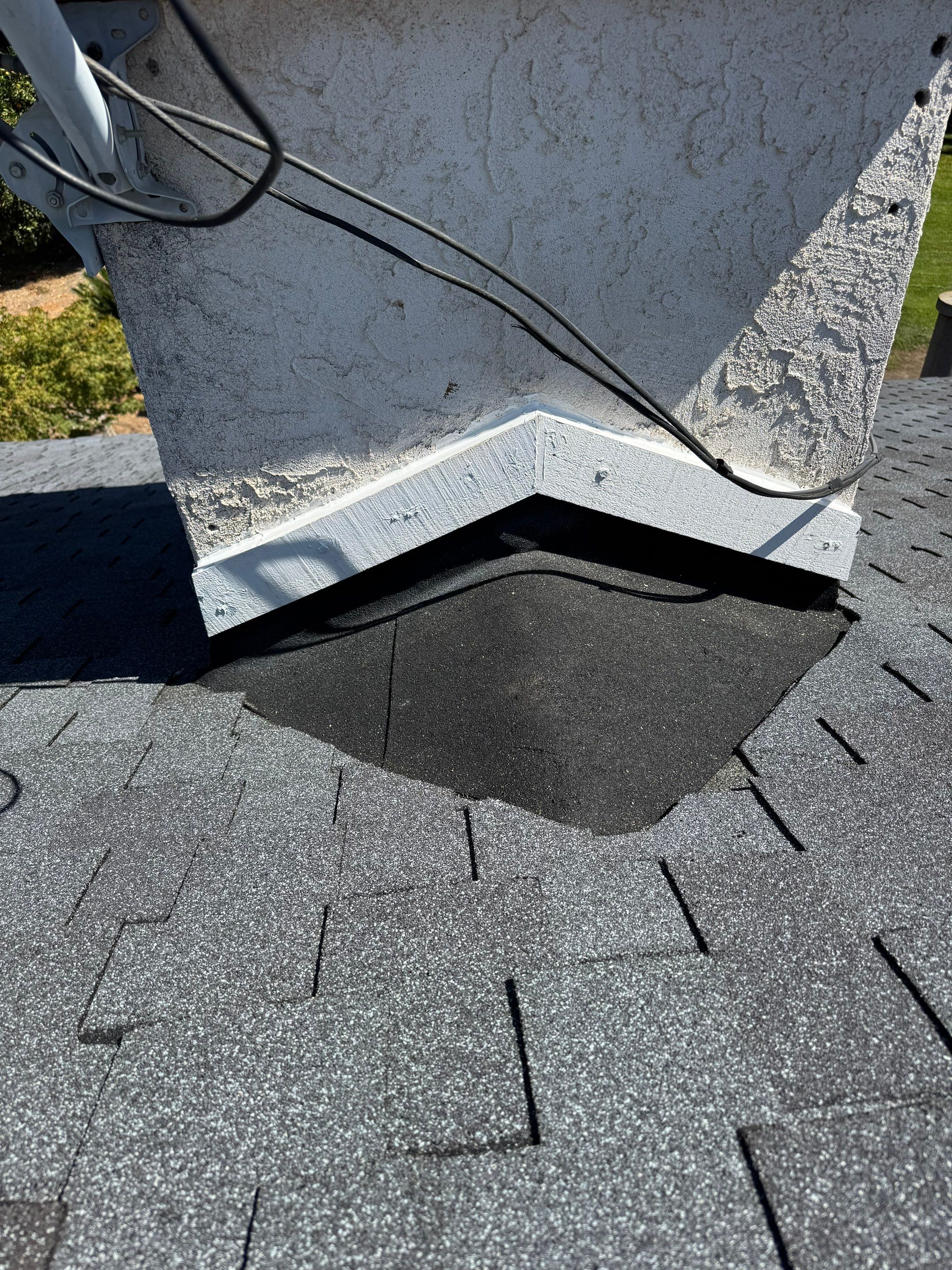 Presidential shingle roof by Straight Edge Roofing Inc