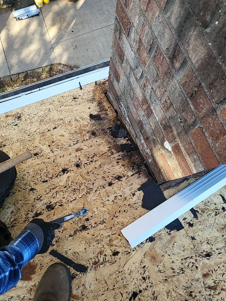 ATLAS PINNACLE COLOR: SCOTCHGARD BLACK DRIP EDGE: WHITE by Eagle Eye Roofing