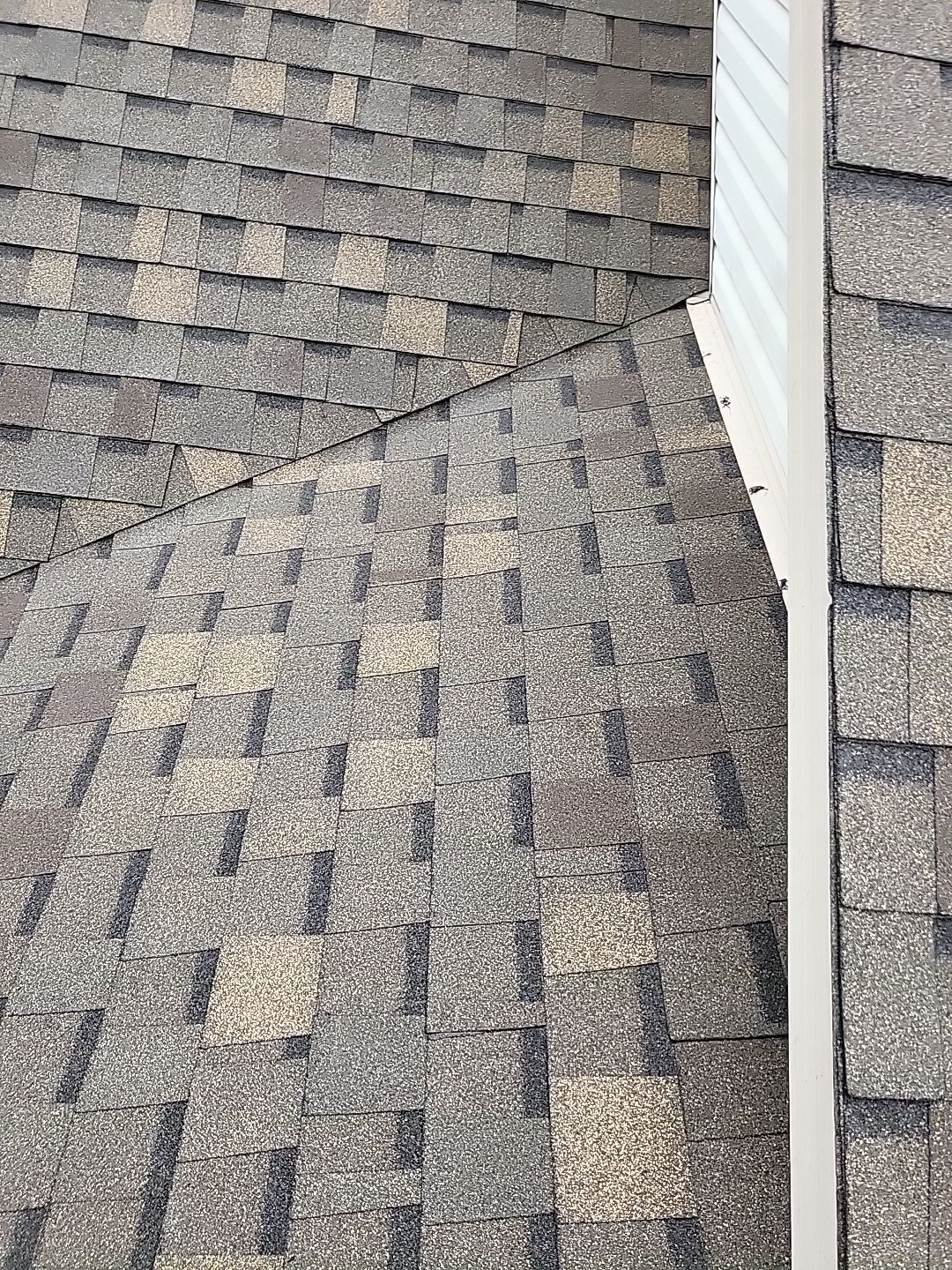CT LANDMARK COLOR: PEWTER by Eagle Eye Roofing