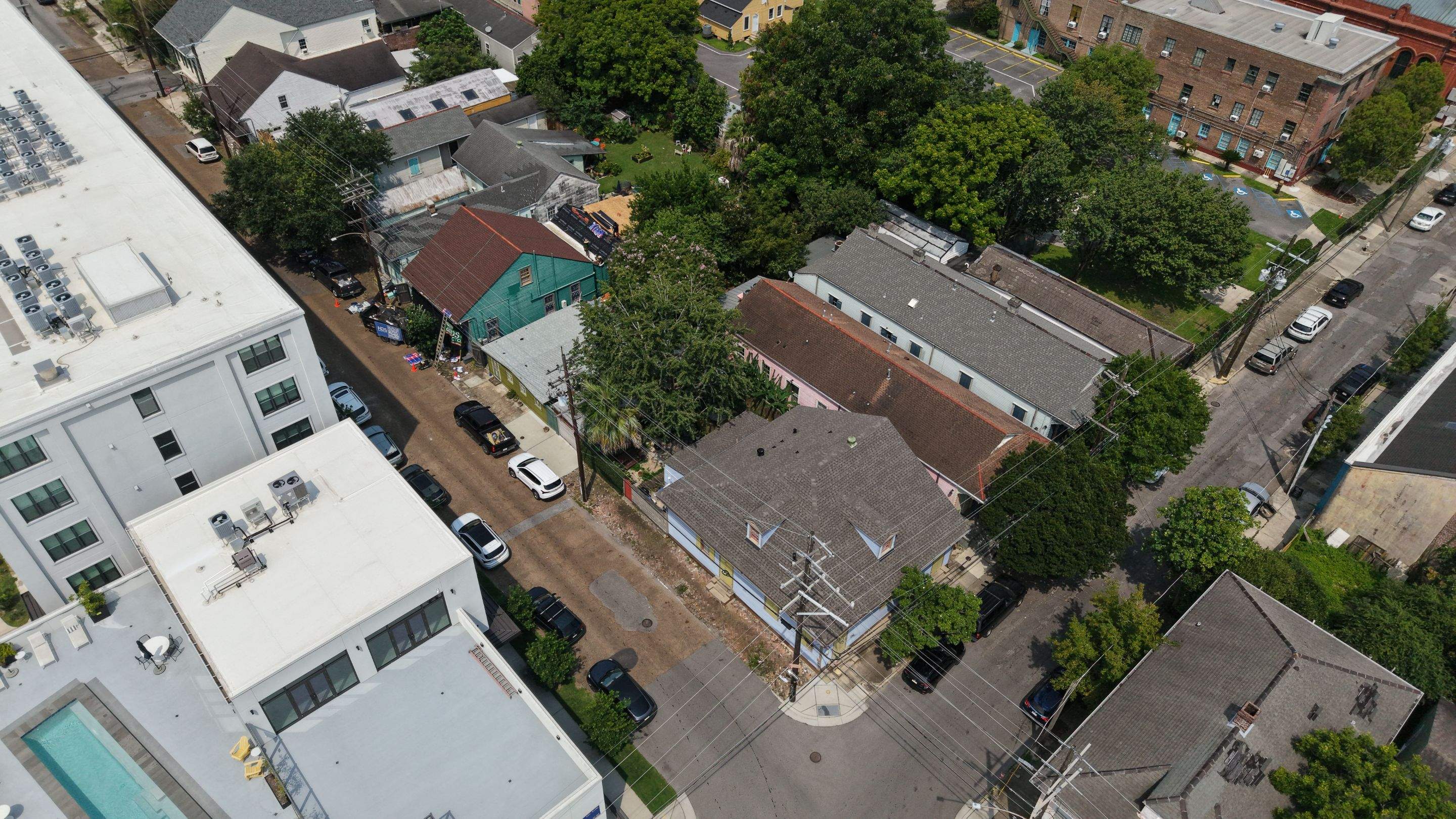 Roof Replacement in New Orleans by HDS Contractors