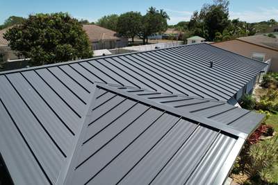 Metal Roof using Polyglass XFR