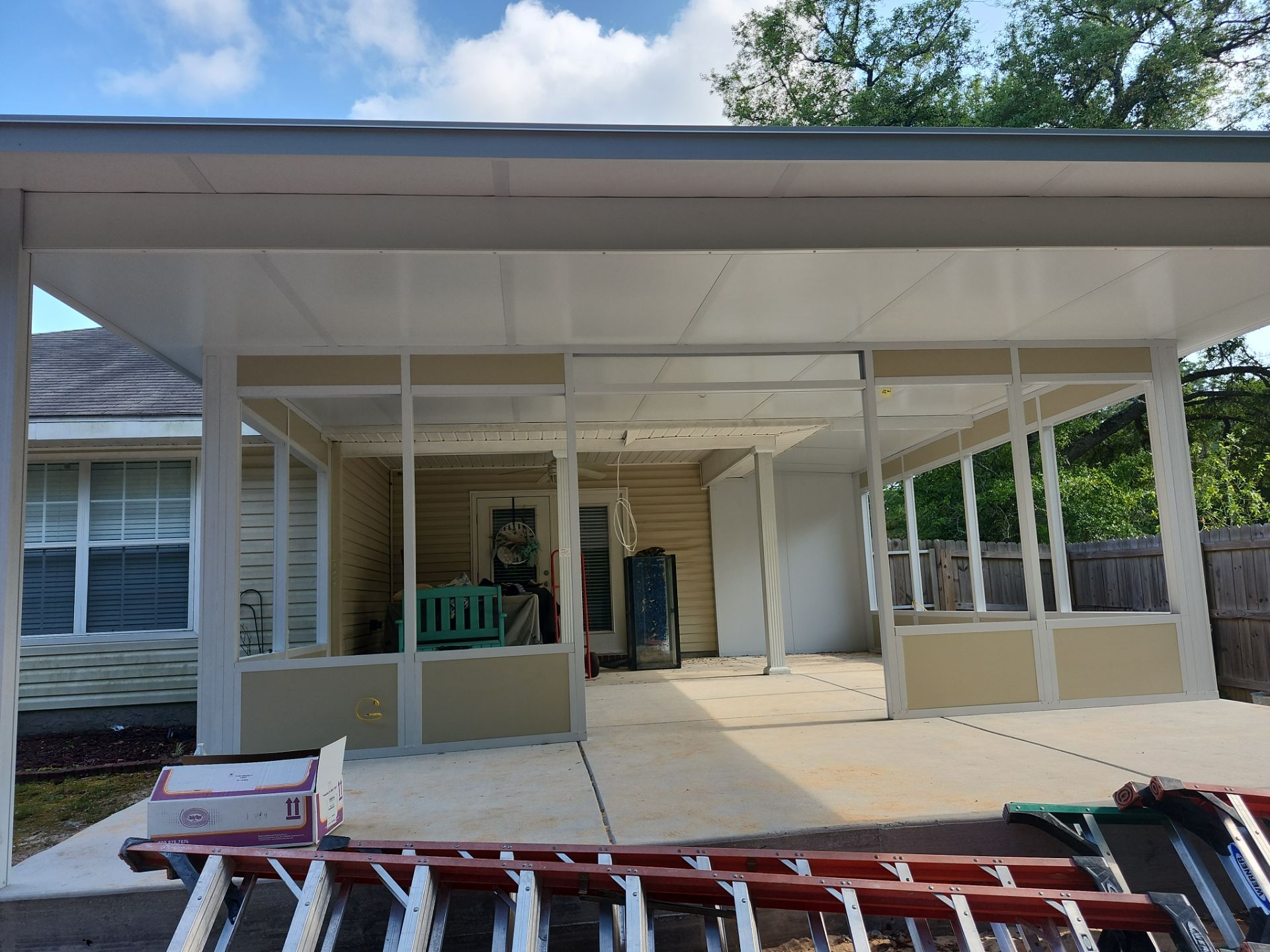 Milton Glass Room Using Colorbeam by Titan Sunrooms