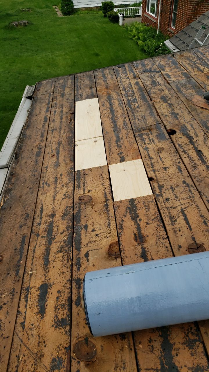 ATLAS PINNACLE COLOR: WEATHERED SHADOW DRIP EDGE: WHITE by Eagle Eye Roofing