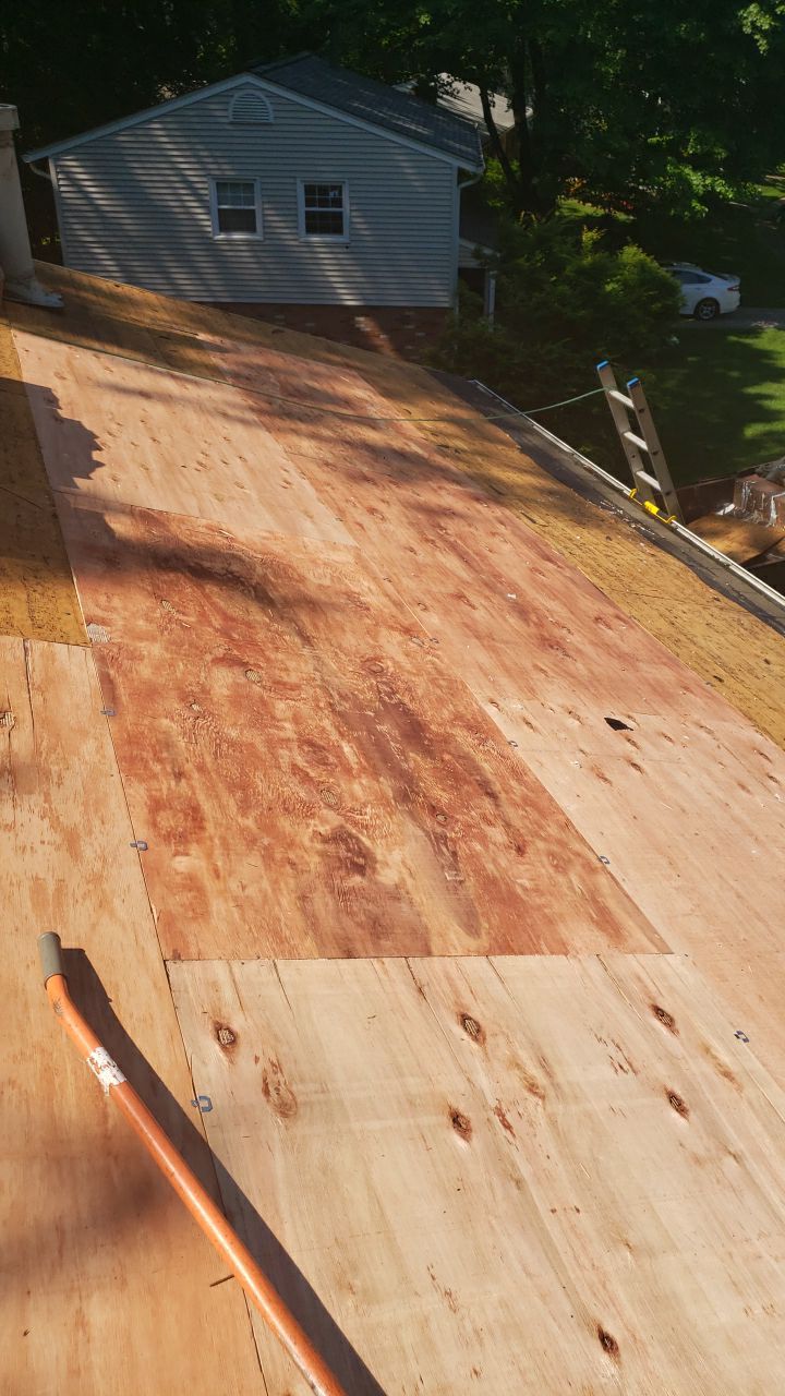 Springfield CertainTeed Landmark Weathered Wood Roof Installation by RM Banning, Inc.