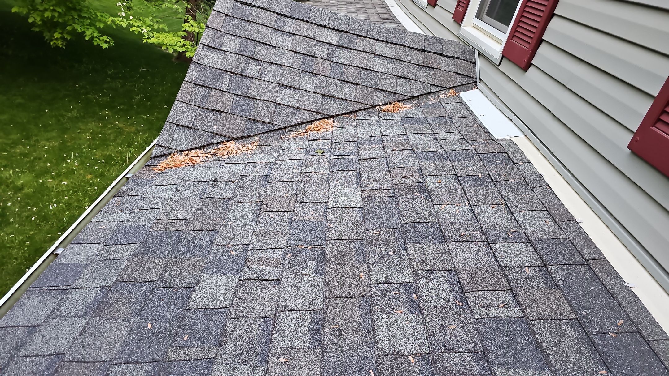 ATLAS PINNACLE HP W/SCOTCHGARD COLOR: HEARTHSTONE  by Eagle Eye Roofing