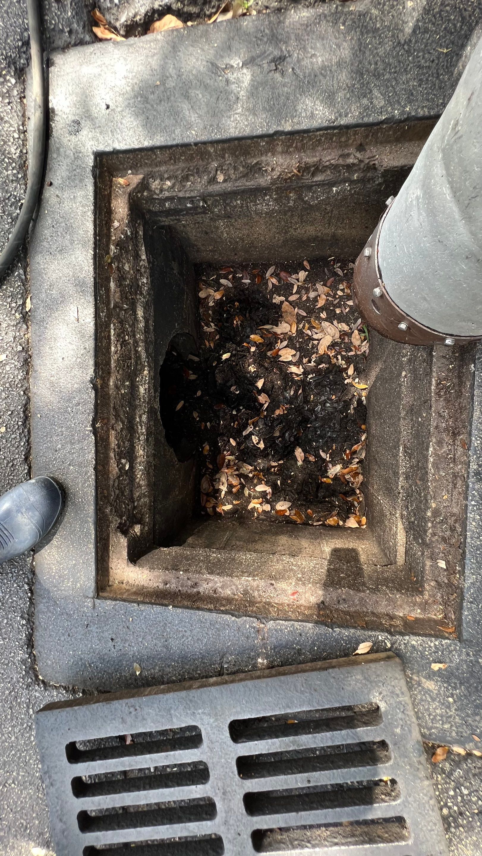 Apartment Complex Storm Water System Cleaning and Maintenance by APS Power & Water