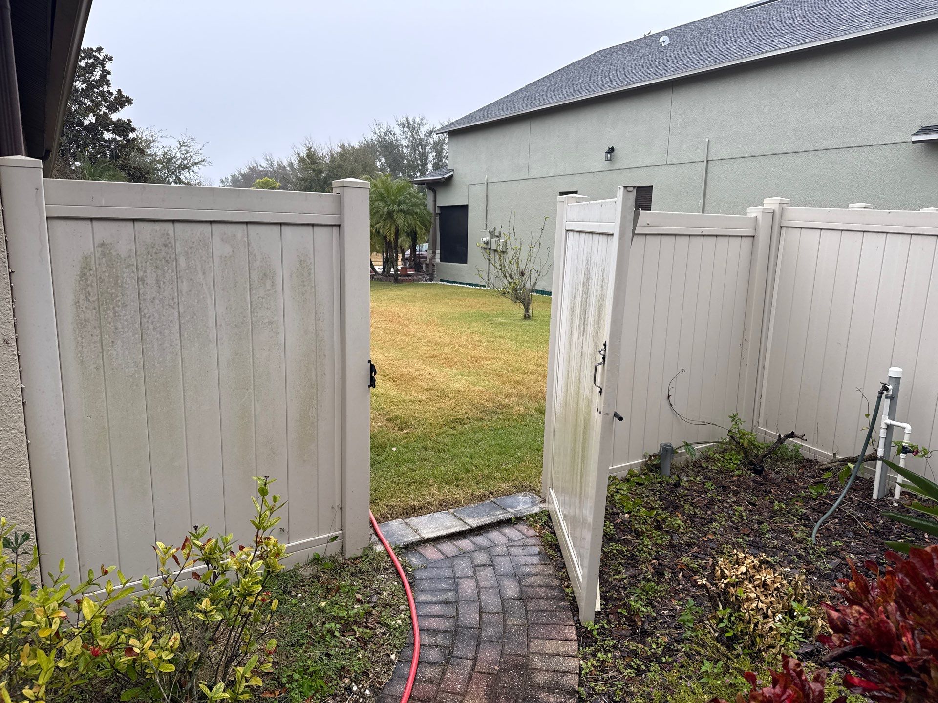 House Wash, Fence Cleaning & Driveway Cleaning in Lexington – Parrish, FL by Sunshine AquaWash