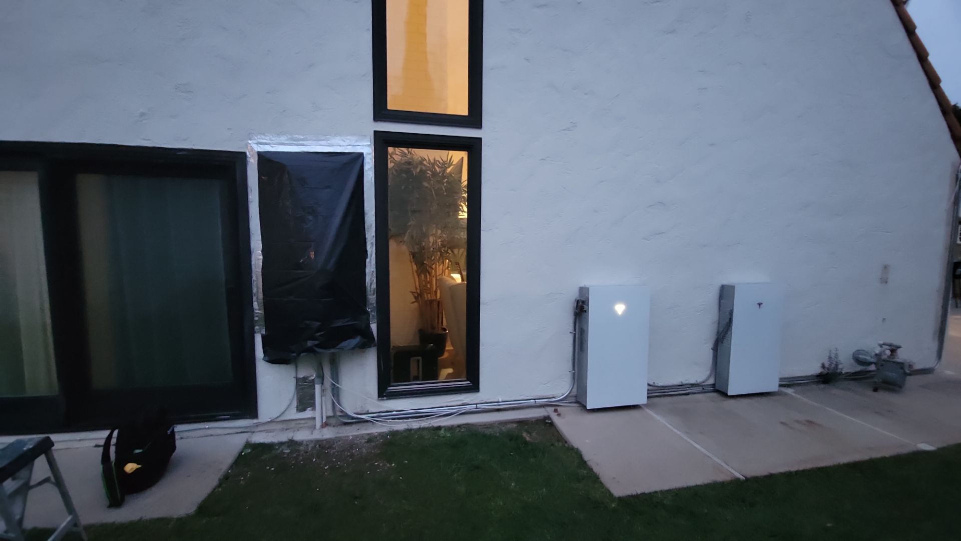 30-Panel Solar System and Tesla Powerwall 3 Installation in Westlake Village by AWS Solar