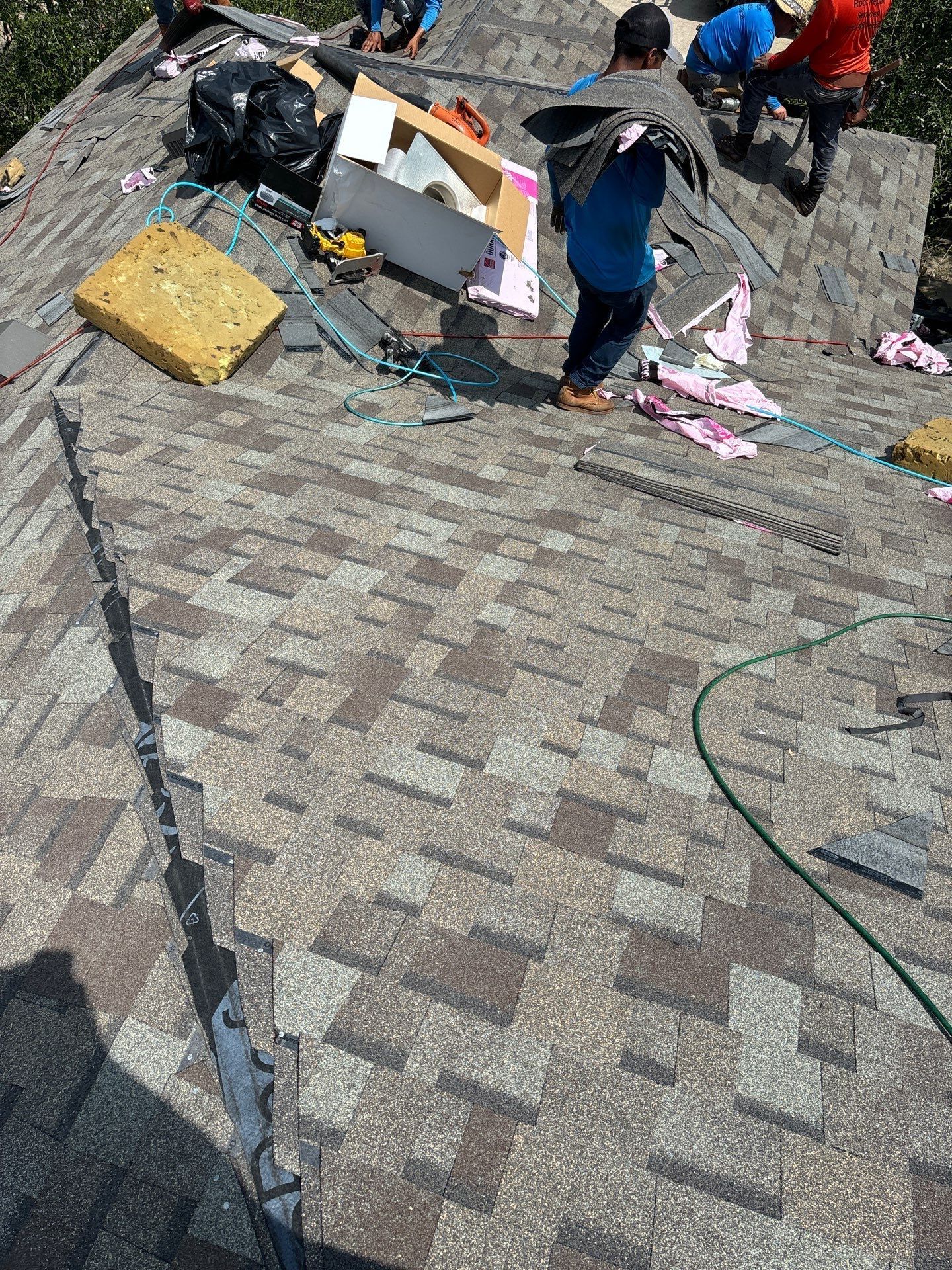 Residential Roofing Installation using Owen's Corning Duration (Lifetime) Shingles by Roof Repair Company