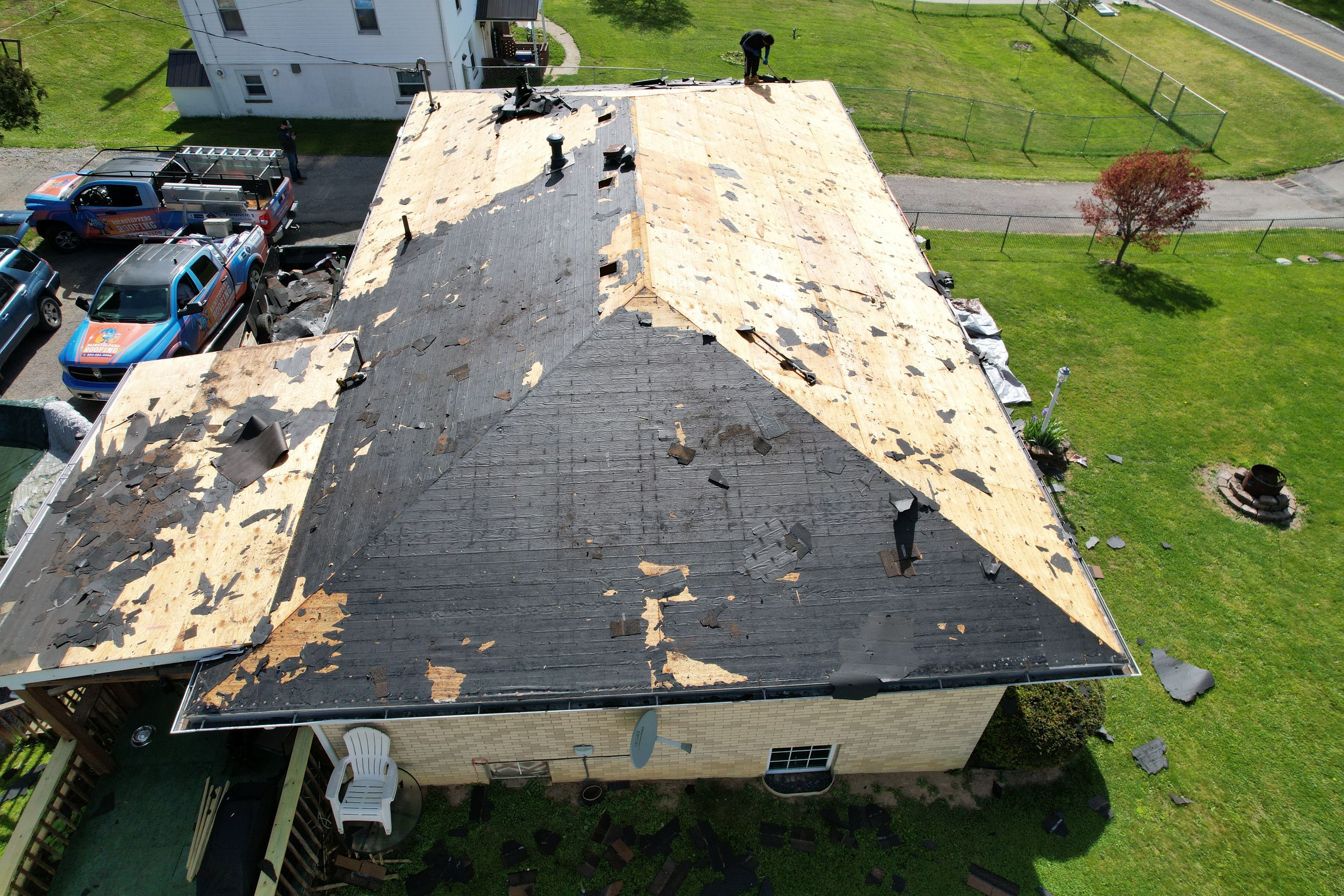 Residential Roofing Installation using GAF Timberline HDZ Charcoal by Rainstoppers Roofing