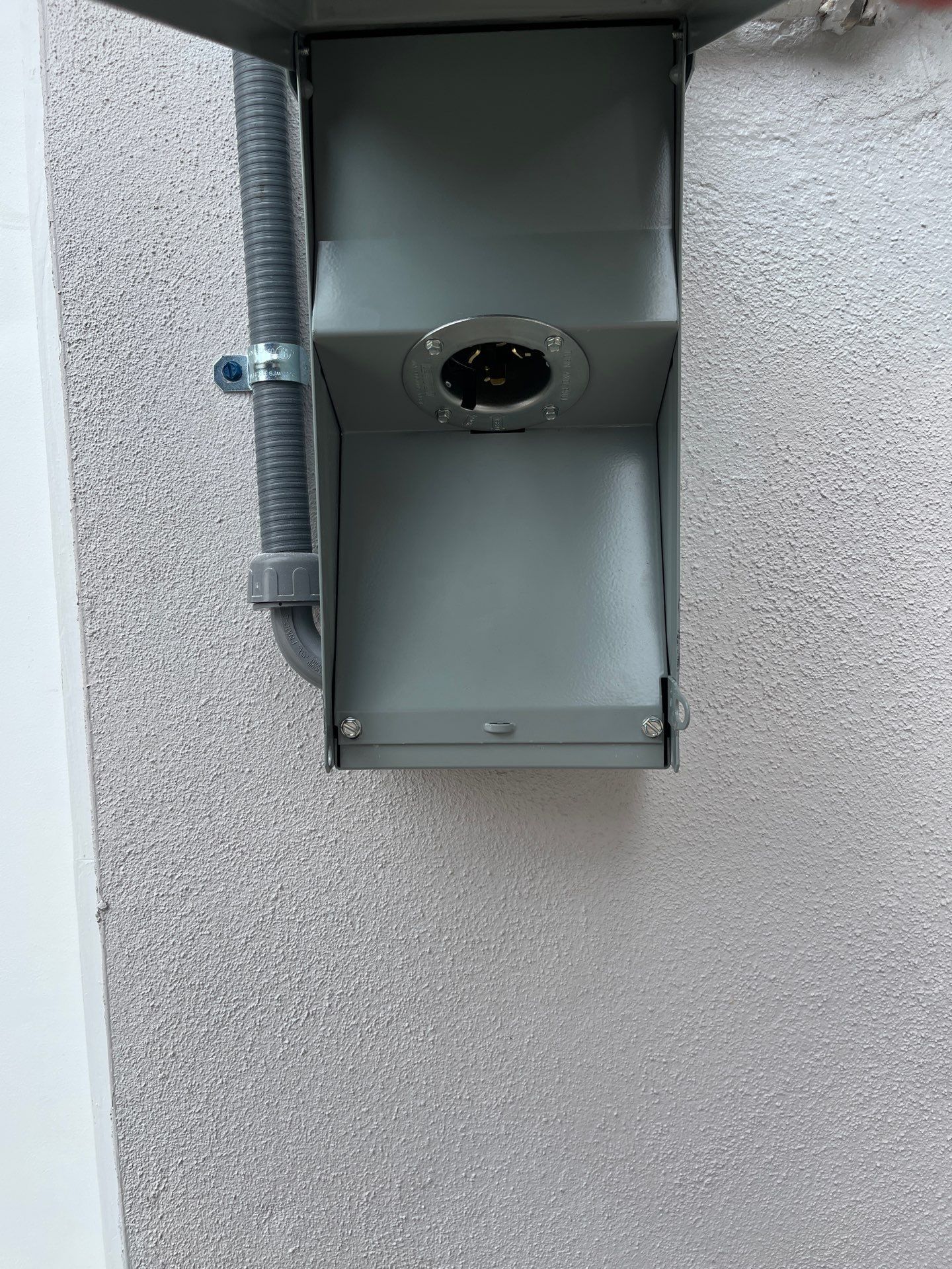Portable Backup System by Smartron Electric