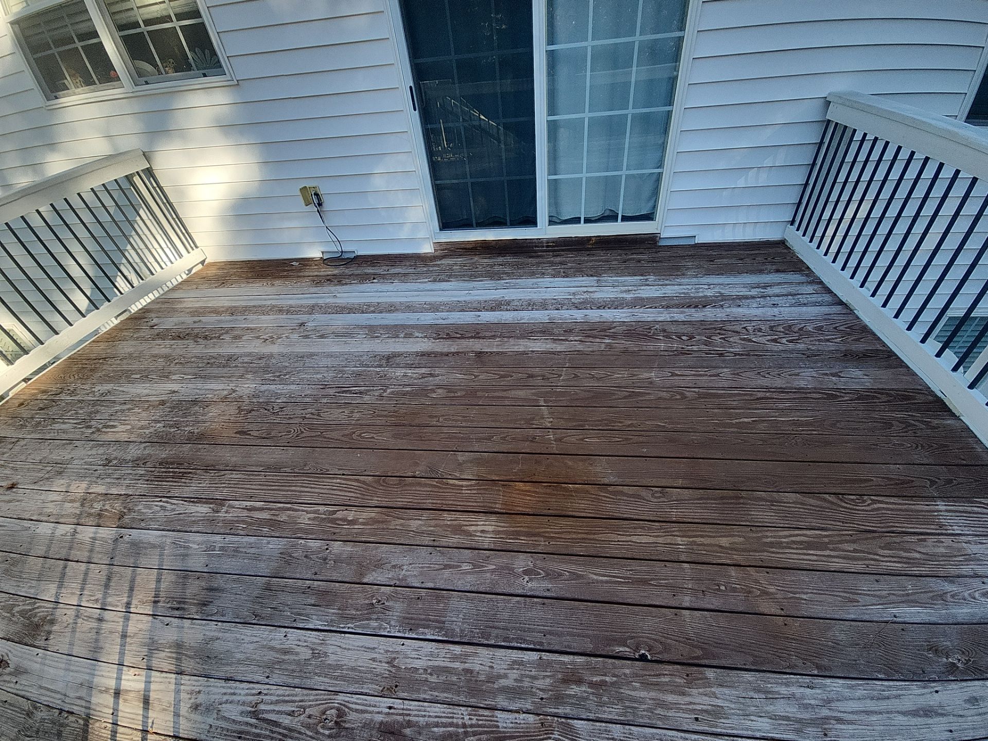 Wood Deck using Wood Stain by DuraSeal