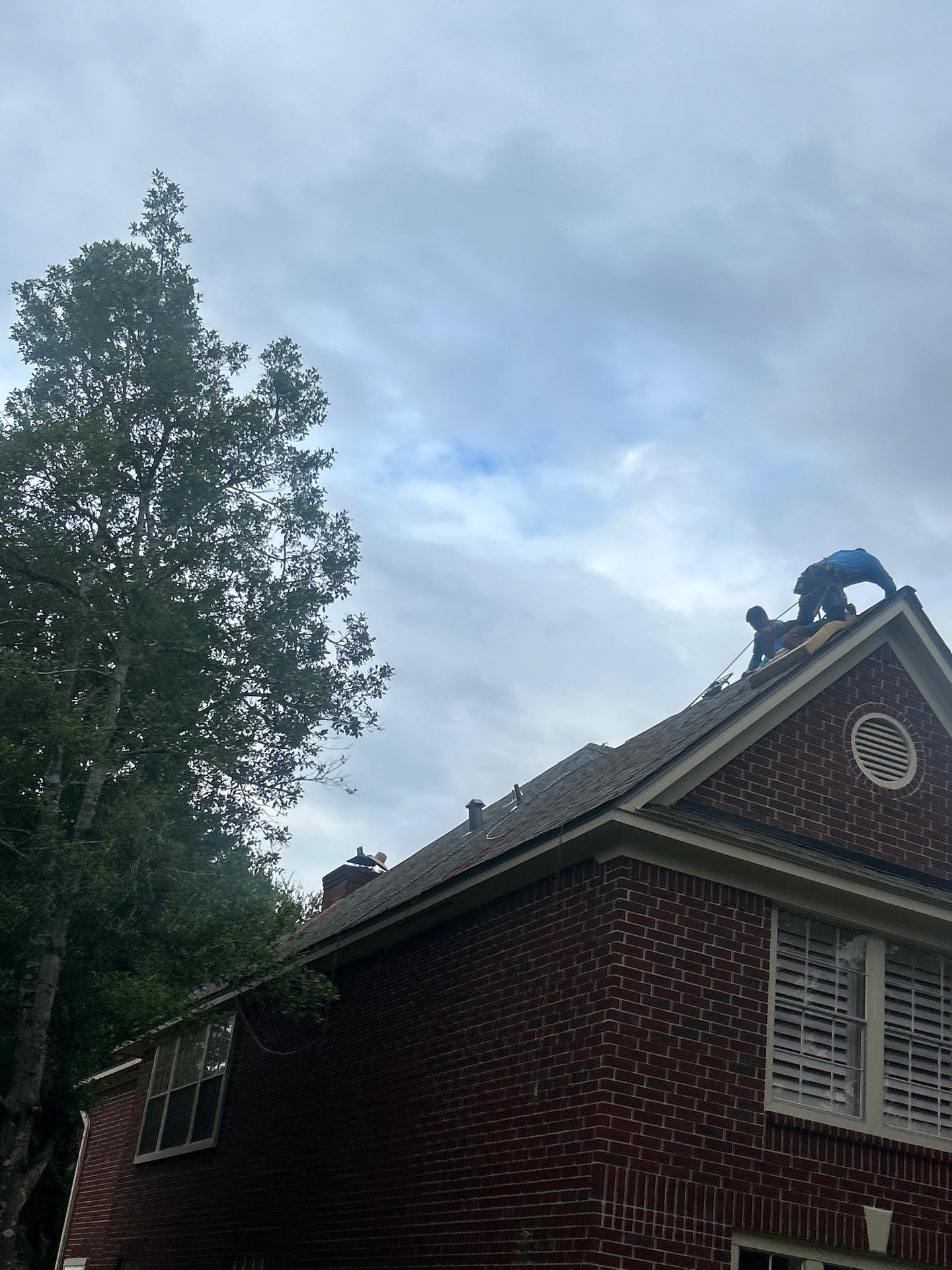 Residential Roofing Installation using Owen's Corning Duration (Lifetime) Shingles by Roof Repair Company