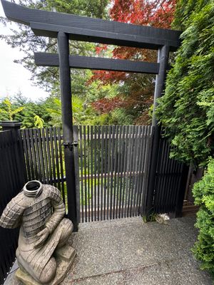 Rotten Fence Replacement – Seamless Integration with Existing Landscape