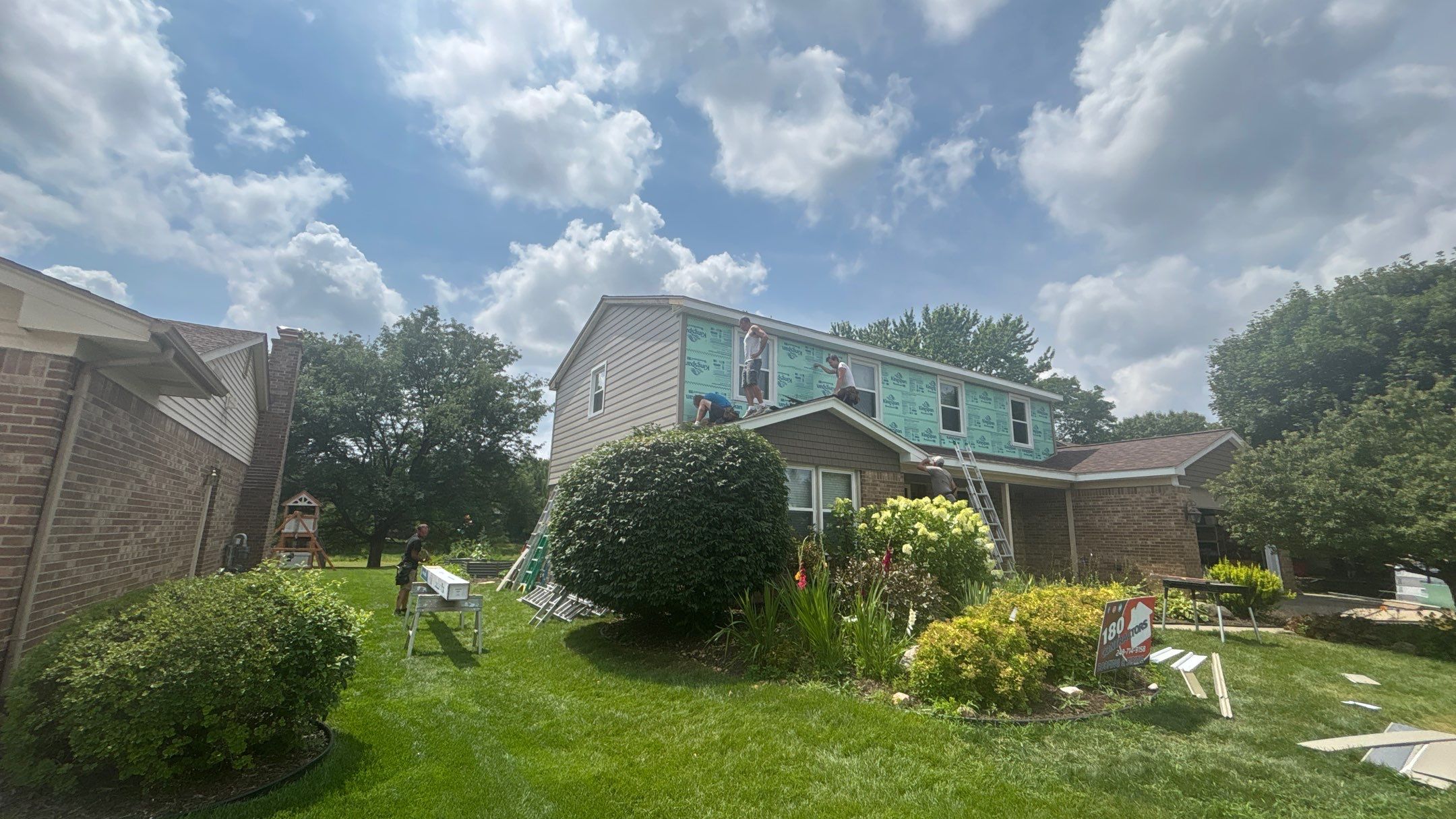 Siding Replacement using Alside S7 Cedar Mill Grain Pebble by 180 Contractors