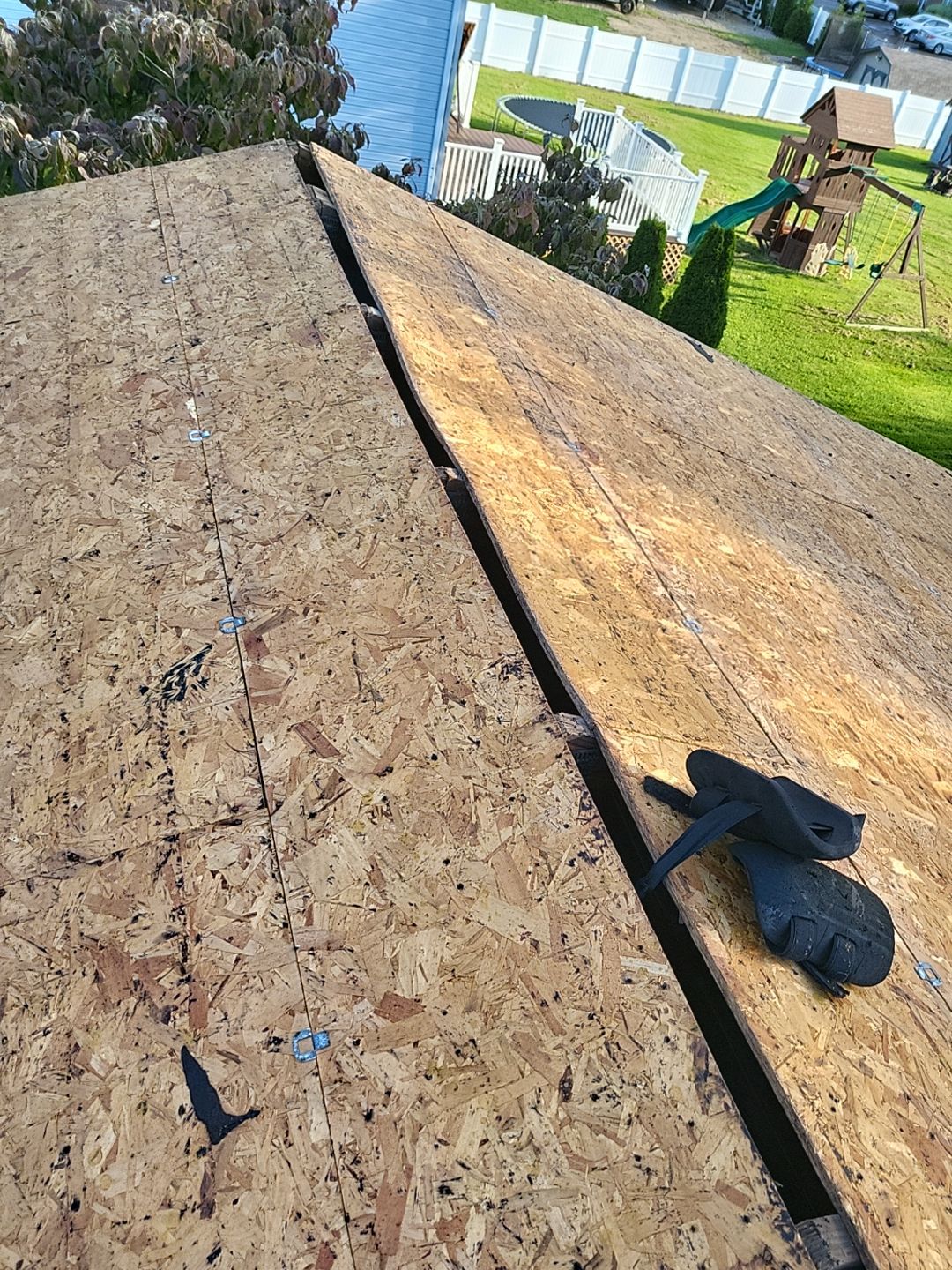 ATLAS PINNACLE COLOR: BLACK SHADOW by Eagle Eye Roofing