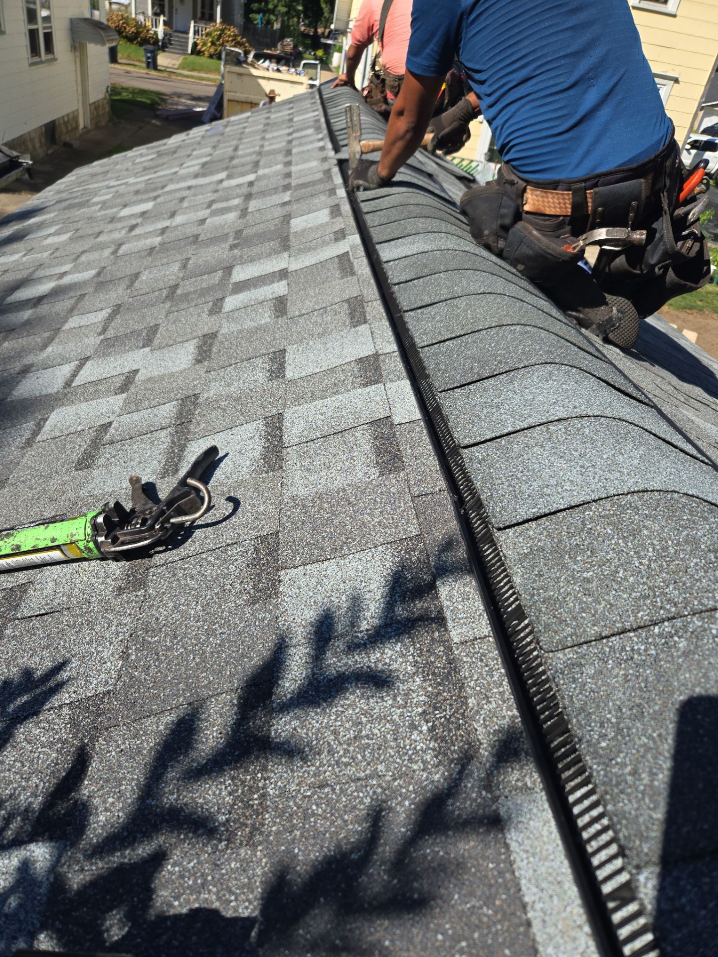 Atlas Pinnacle, Color, Coastal Granite, Drip Edge Color, White by Eagle Eye Roofing