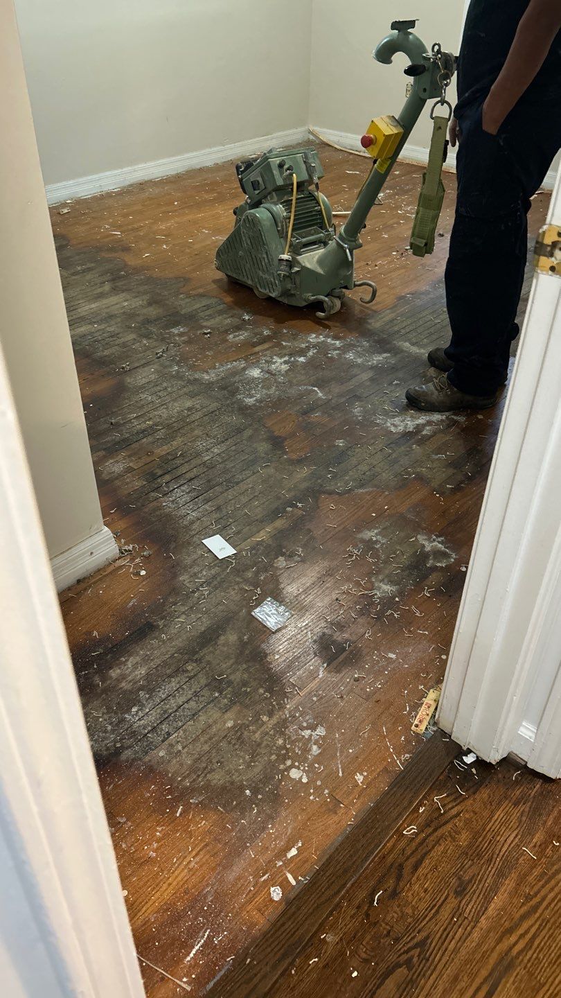 Under Carpet Reveal  by Footprints Floors of Nashville