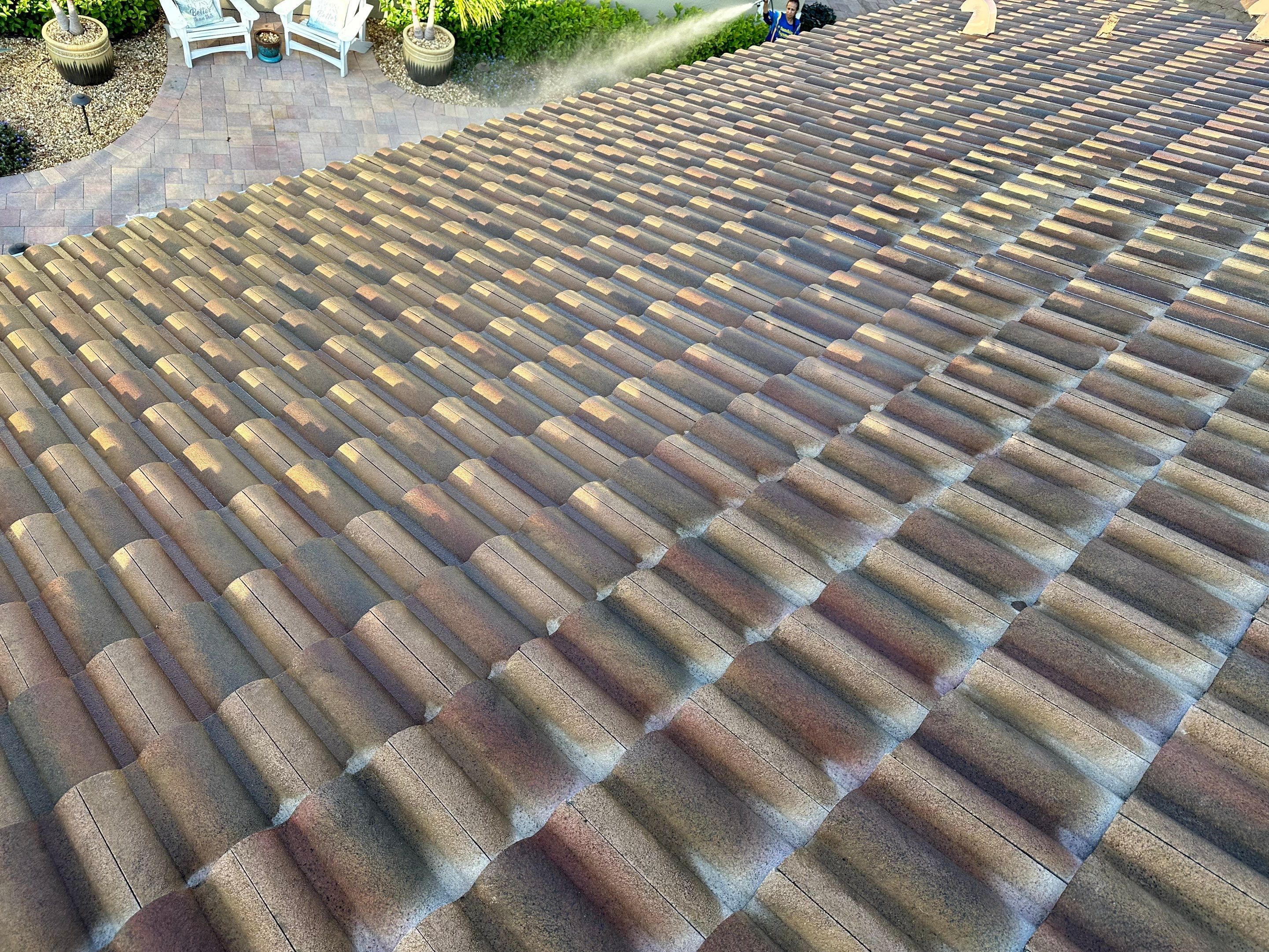 Concrete Tile Roof Cleaning in Winding River Community, Bradenton, FL | Sunshine AquaWash by Sunshine AquaWash