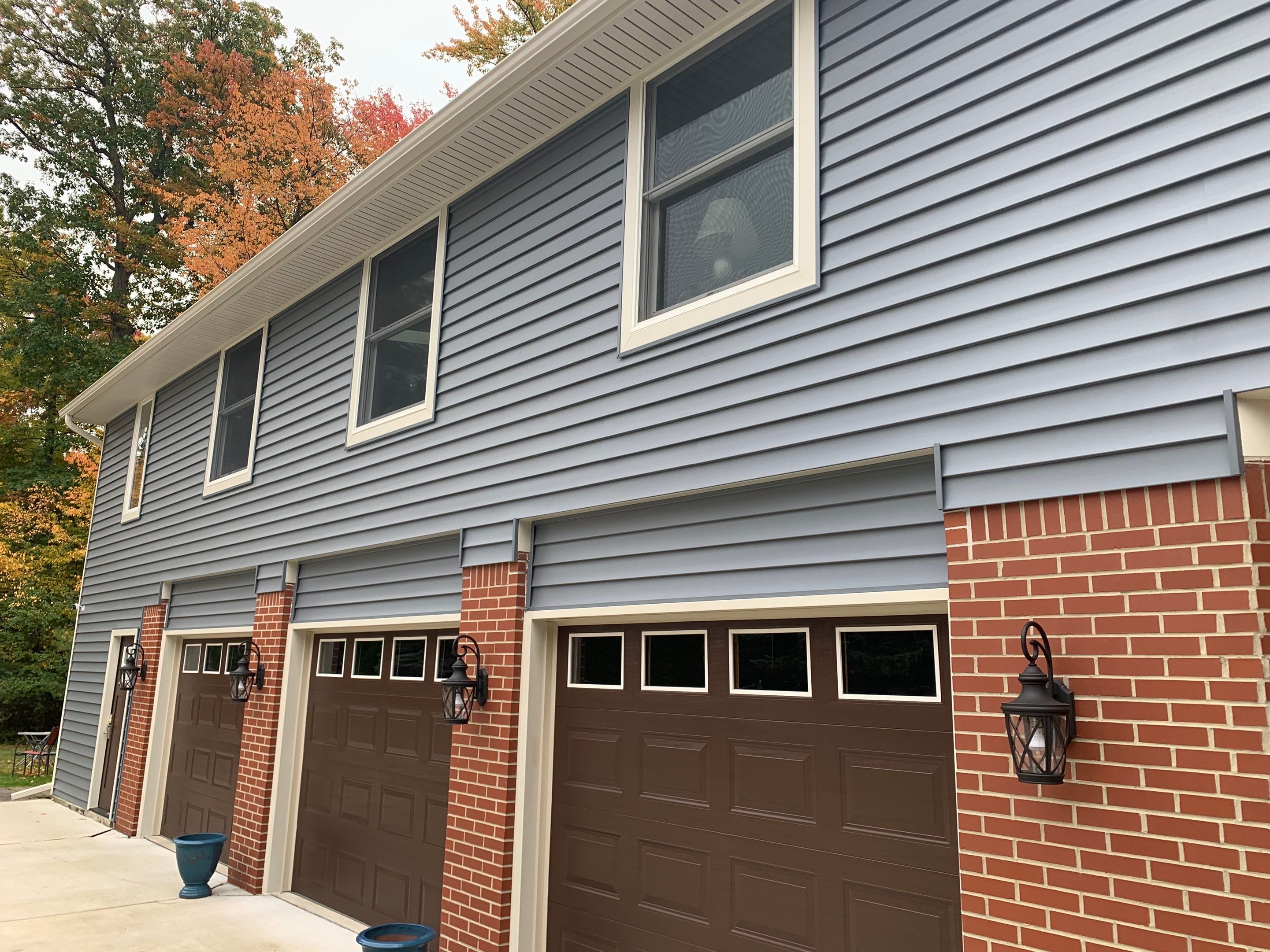 Vinyl Siding Replacement - Private Residence  by Bloomfield Construction & Restoration
