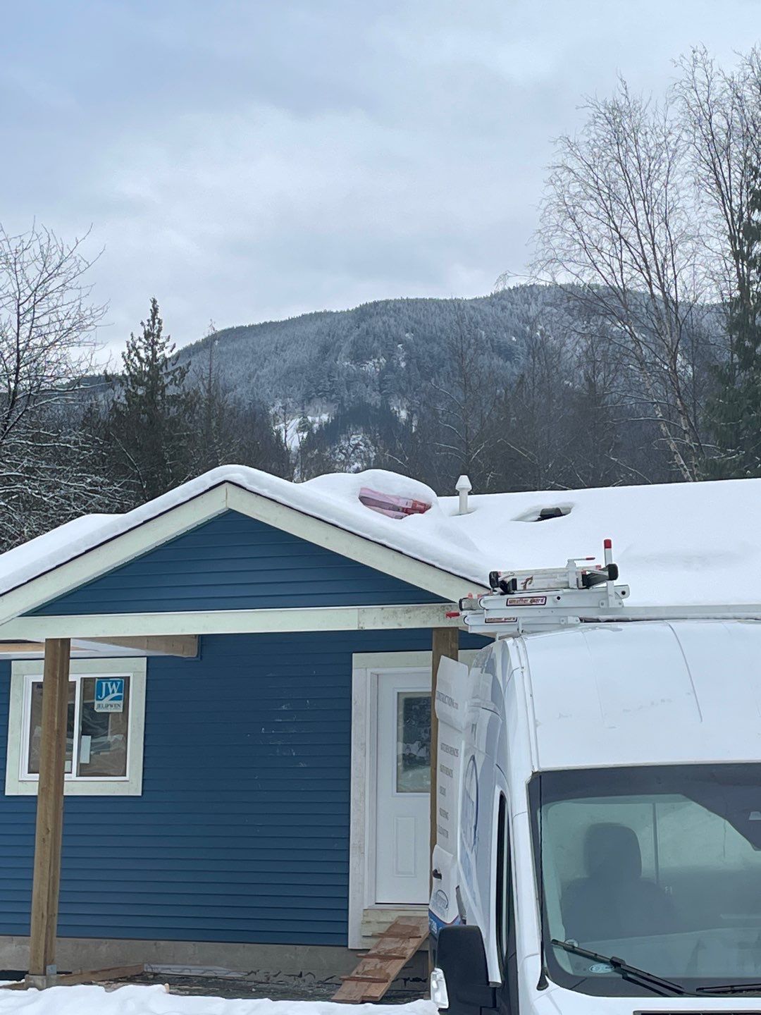 Residential Roofing Installation using OC Oakridge shingles by Top Notch Roofing Inc