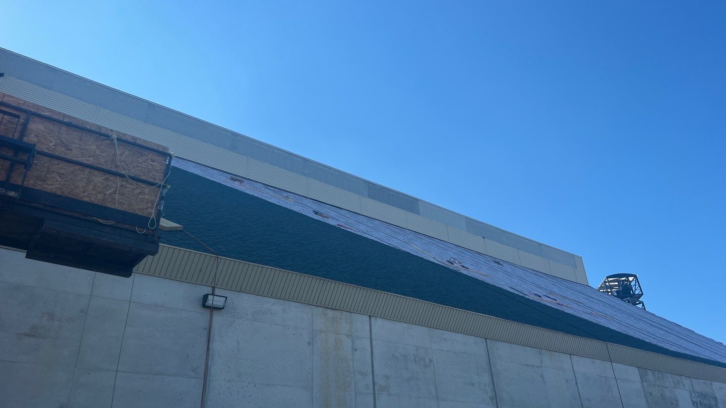 Commercial Roofing Installation using Duration Series Shingles - Chateau Green  by RoofX 